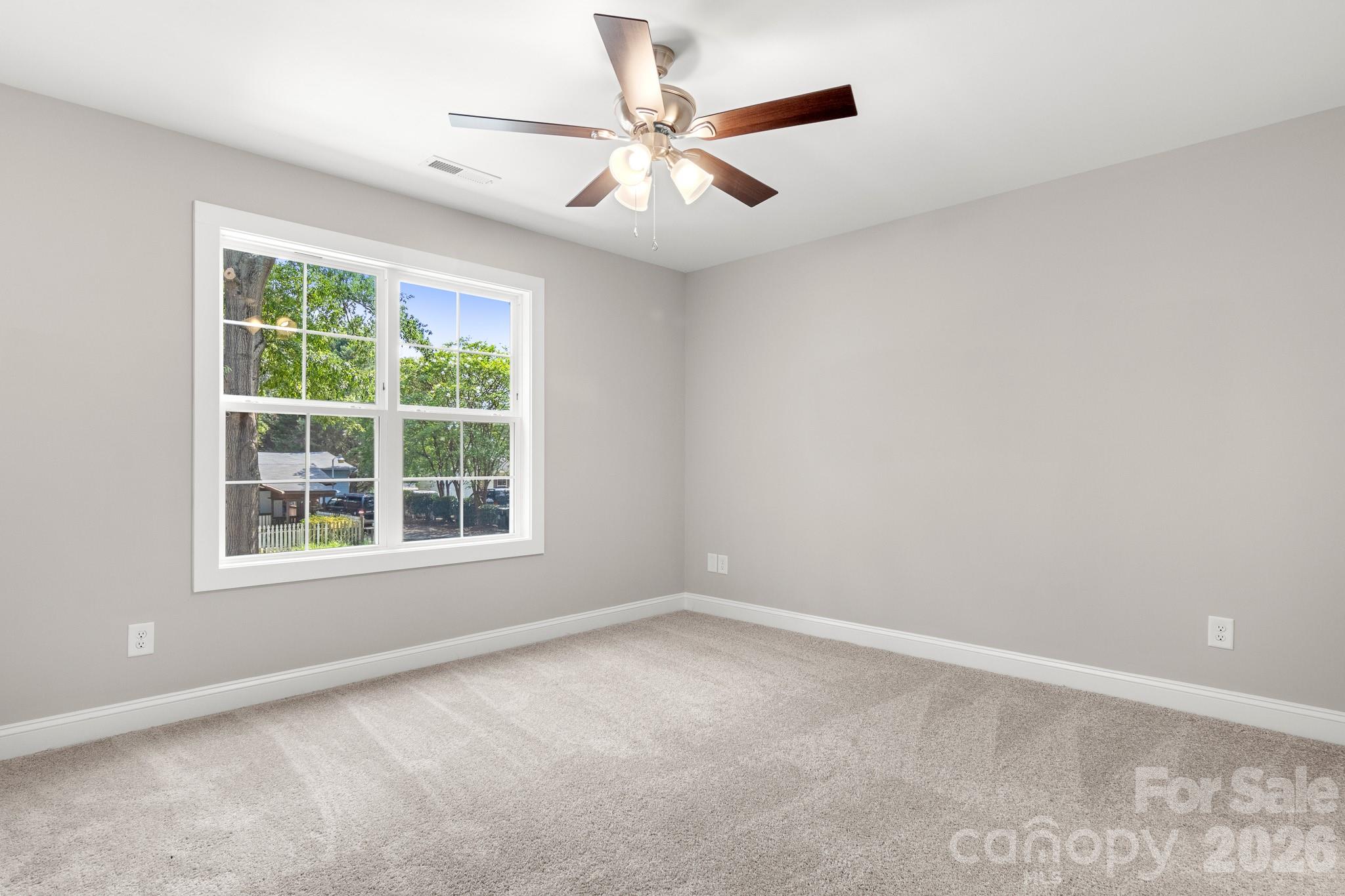 600 Sunderland Road Property Photo 32