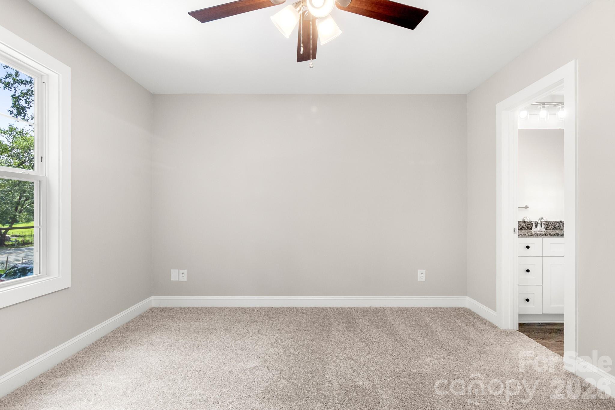600 Sunderland Road Property Photo 33