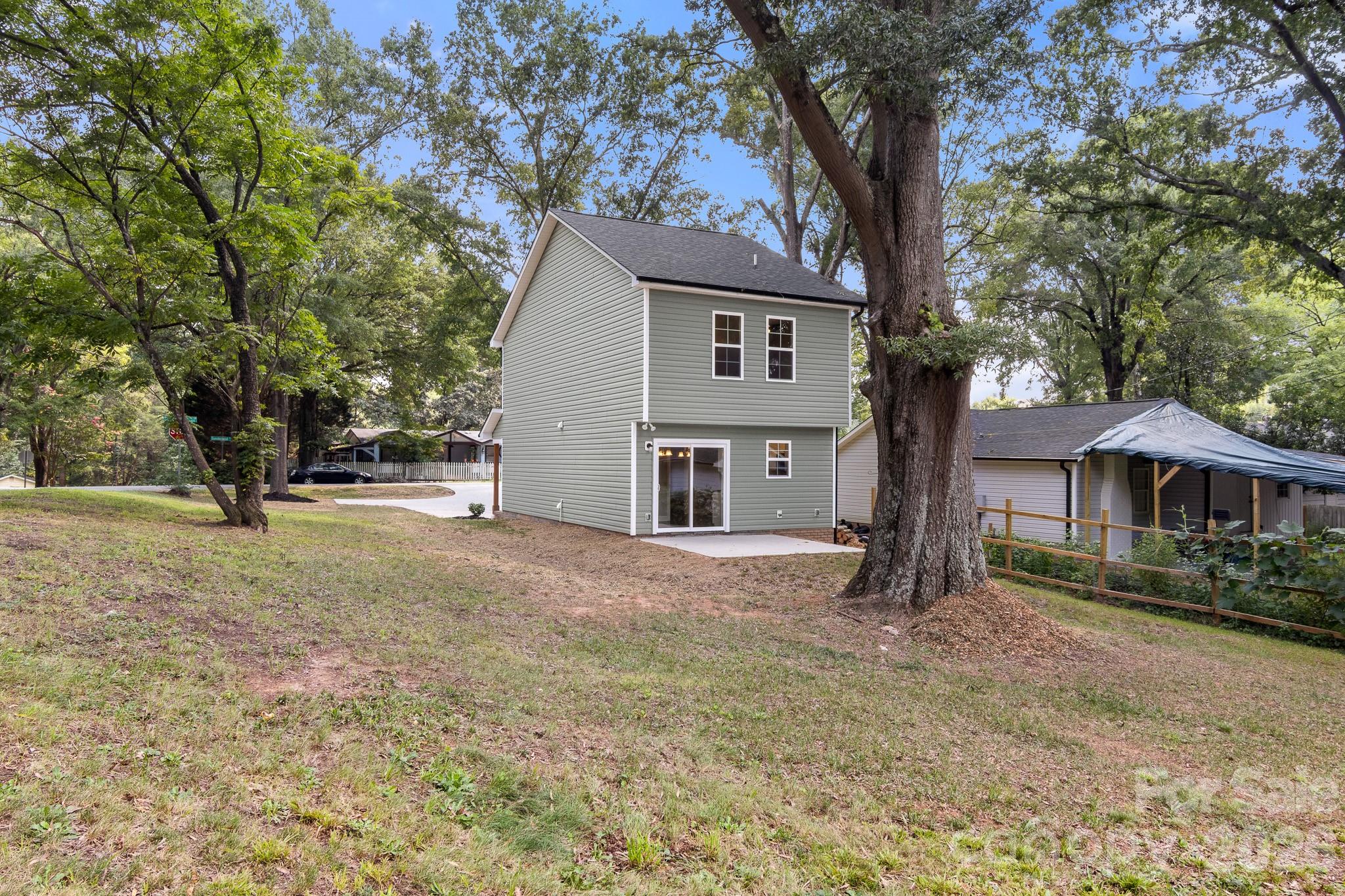 600 Sunderland Road Property Photo 37