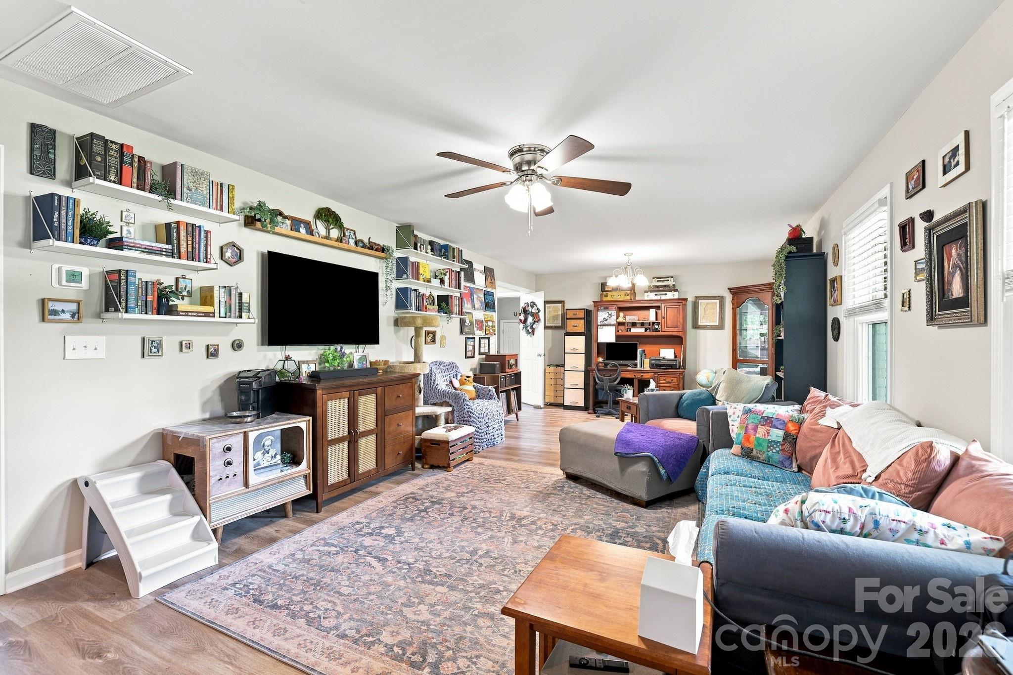 1053 Christopher Circle Property Photo 5