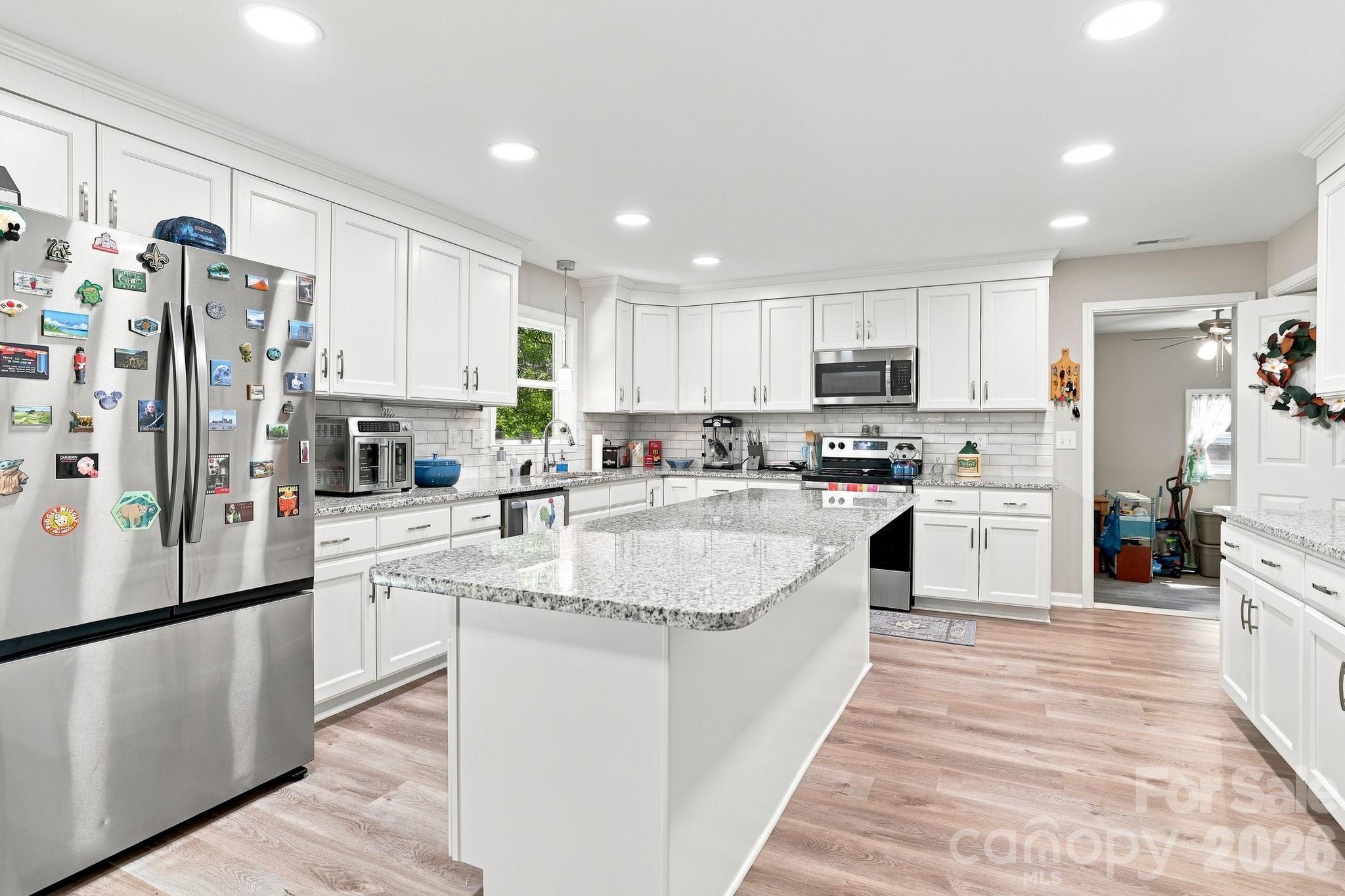 1053 Christopher Circle Property Photo 14