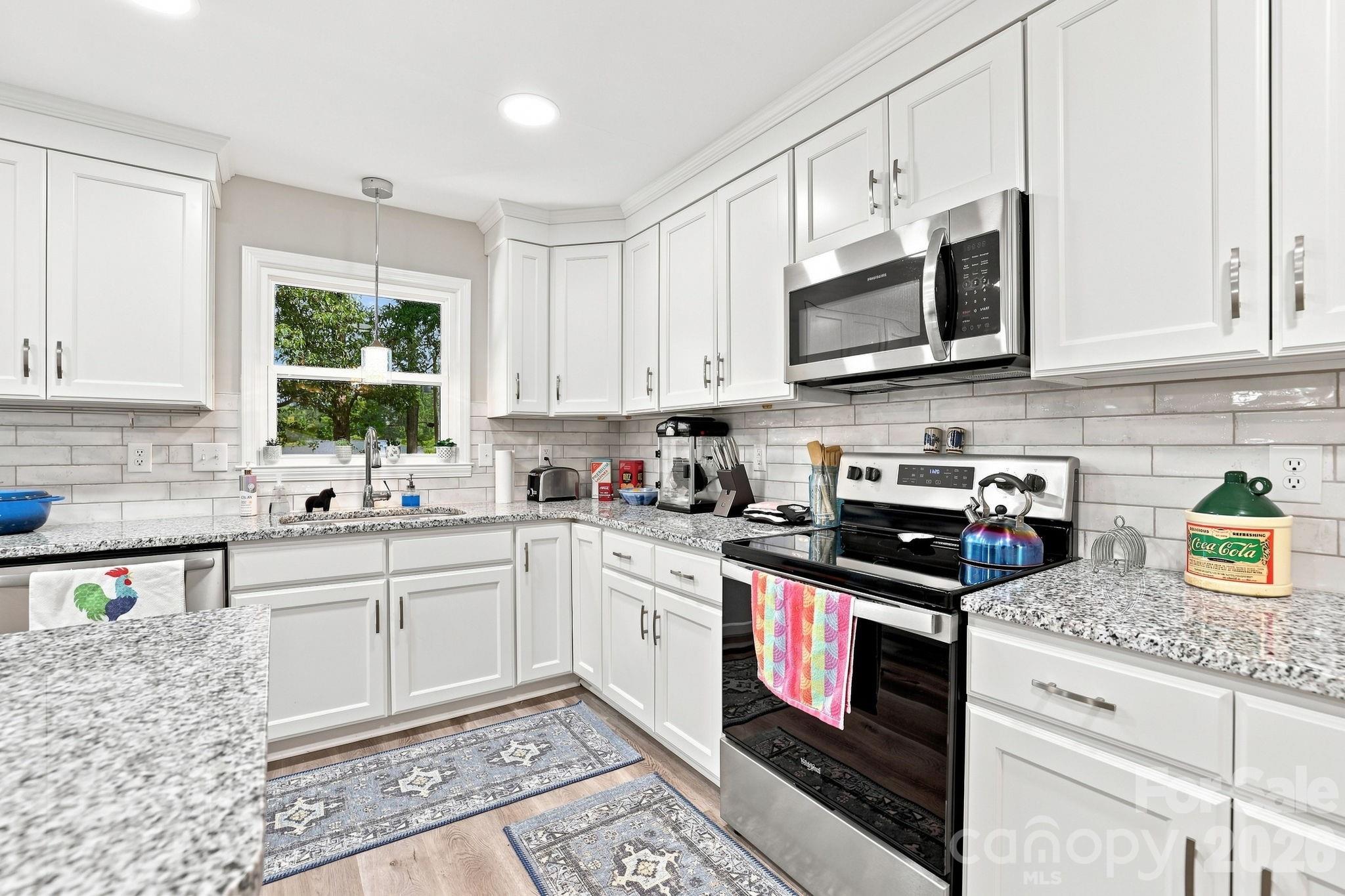 1053 Christopher Circle Property Photo 17