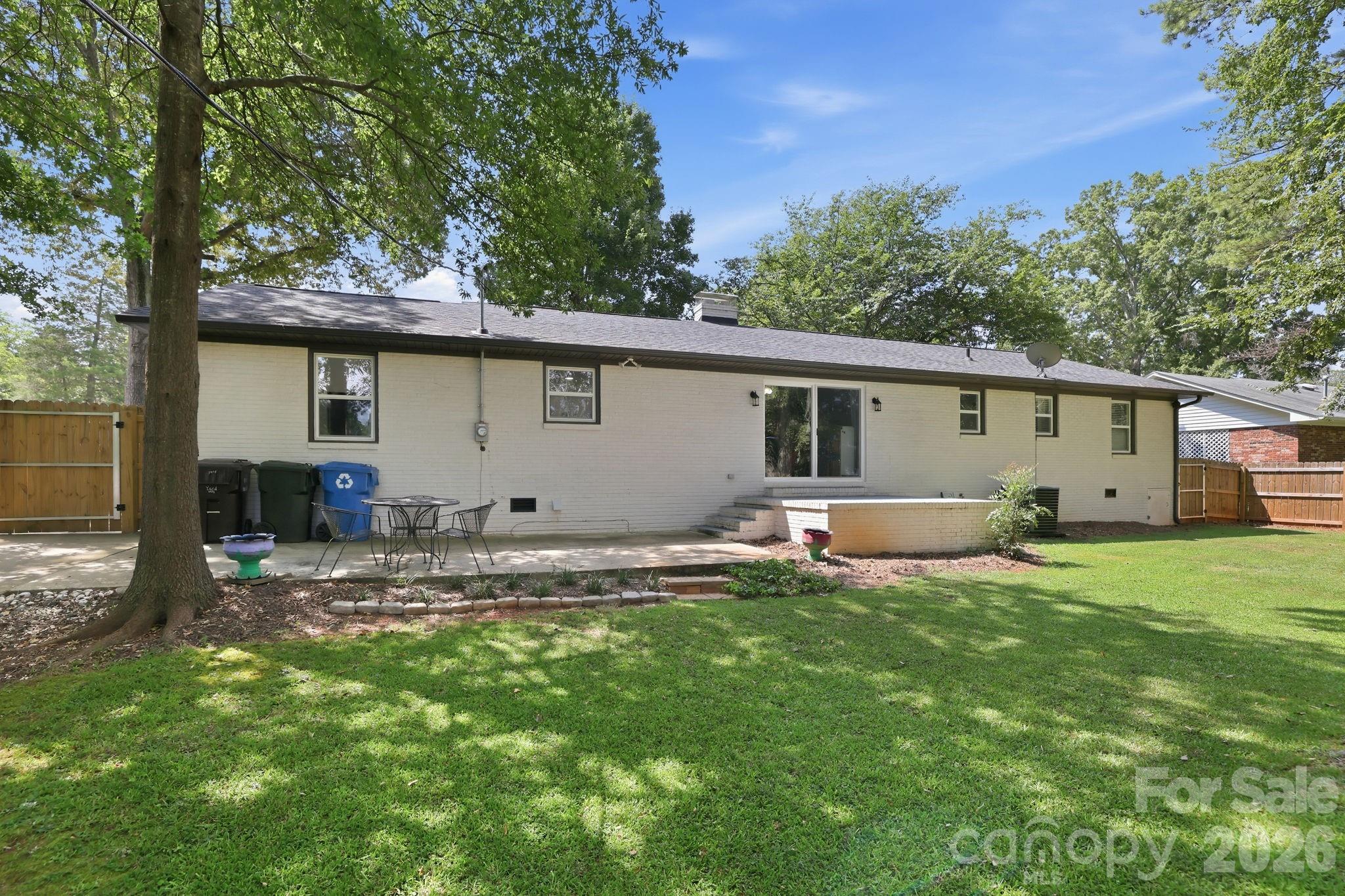 1053 Christopher Circle Property Photo 33