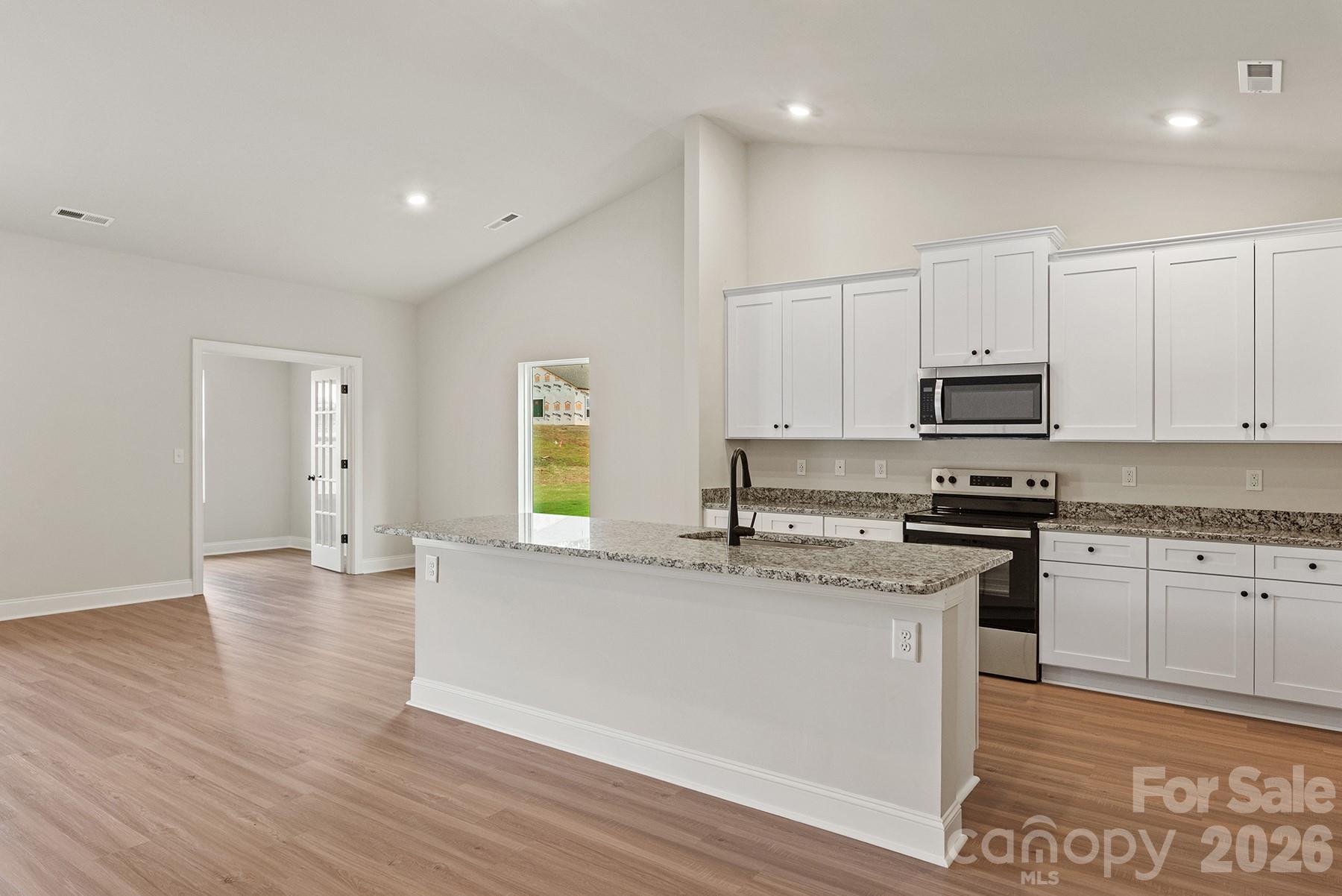 8121 Cravat Court Property Photo 9