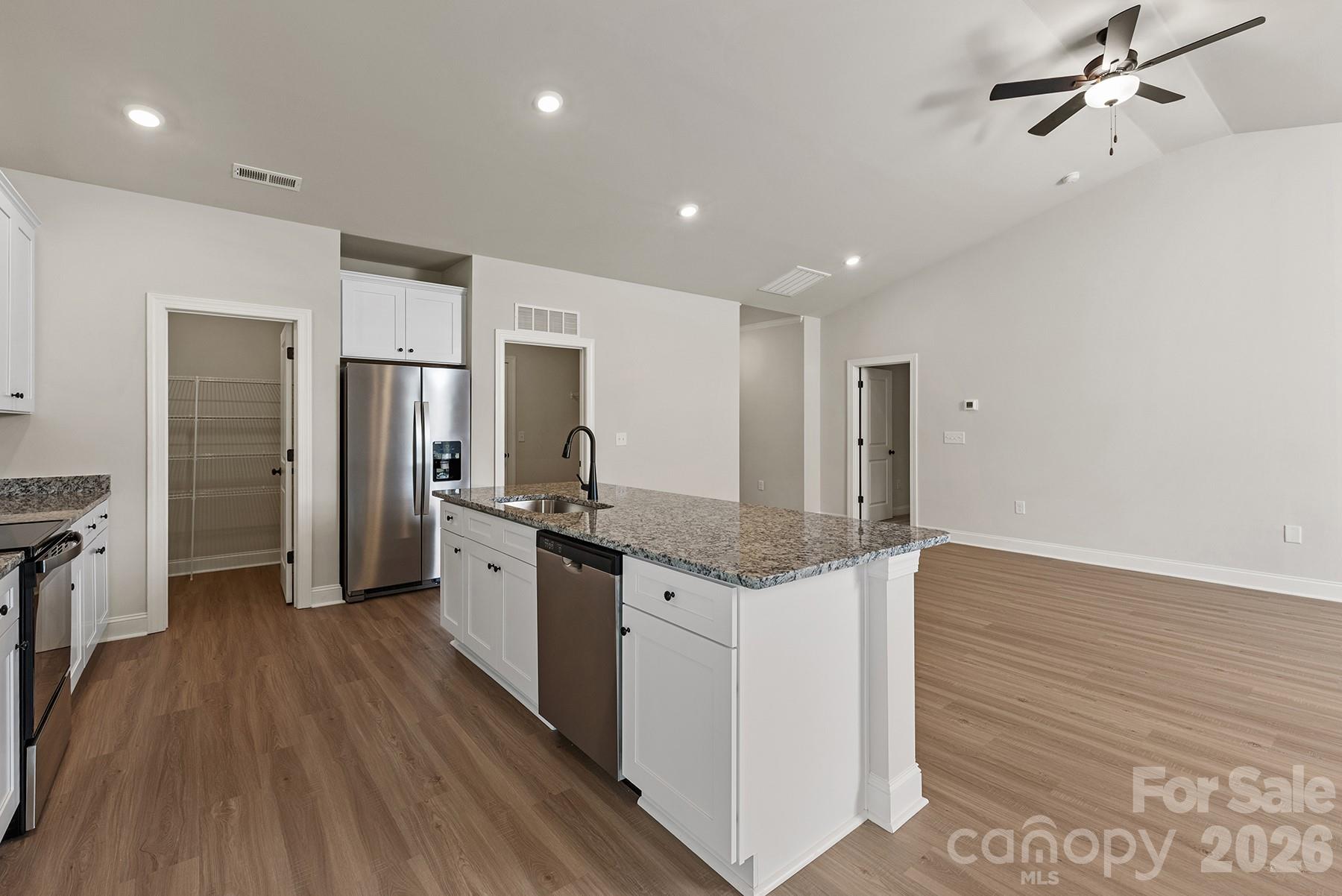 8121 Cravat Court Property Photo 12