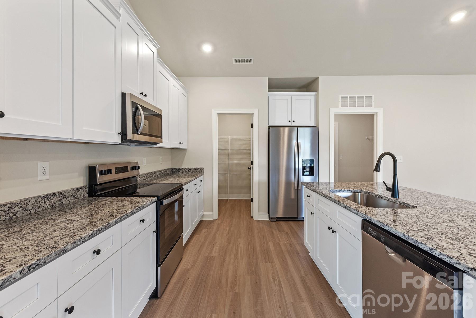 8121 Cravat Court Property Photo 13