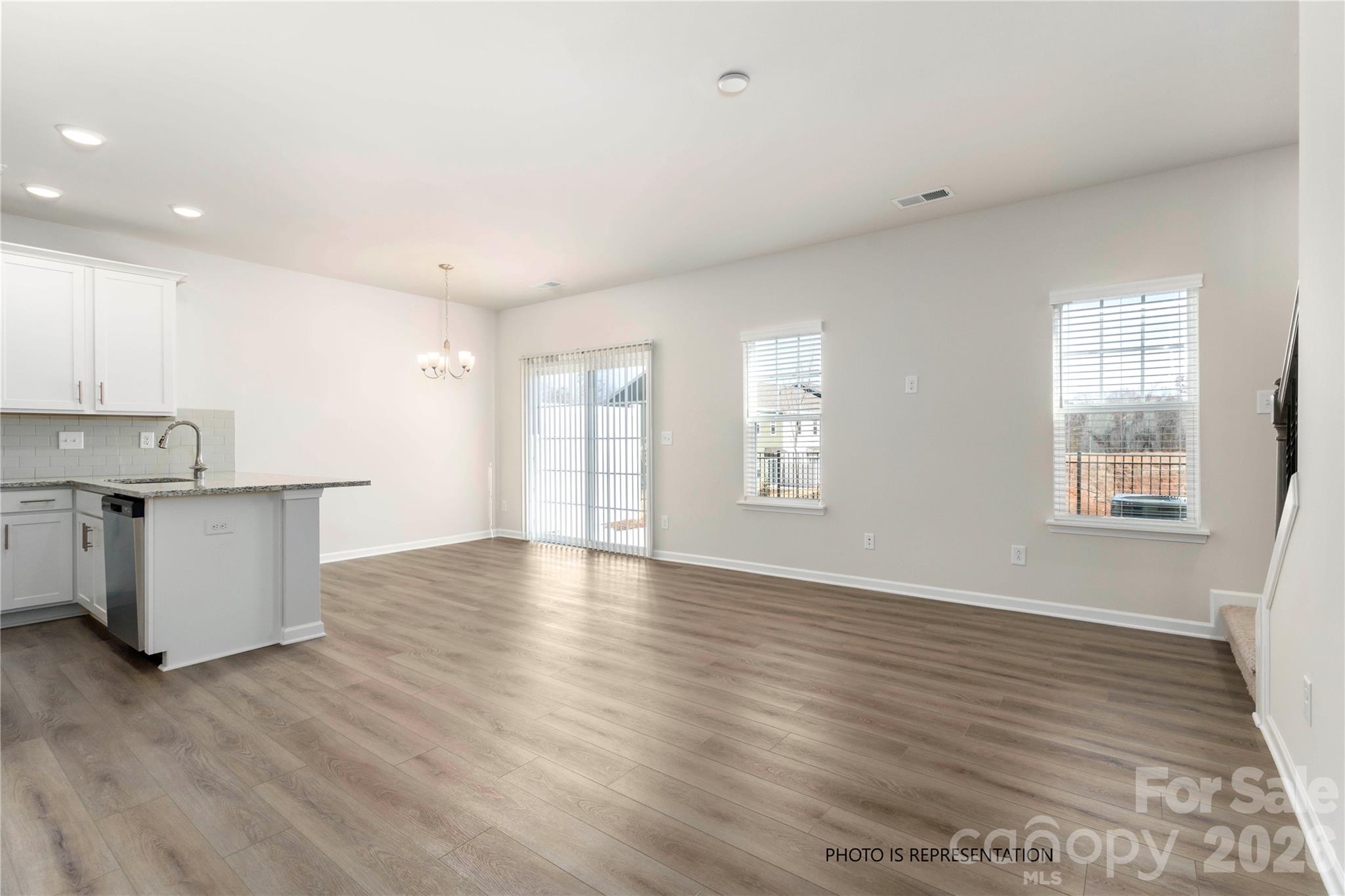 5112 Tommy Lane 805 Property Photo 3