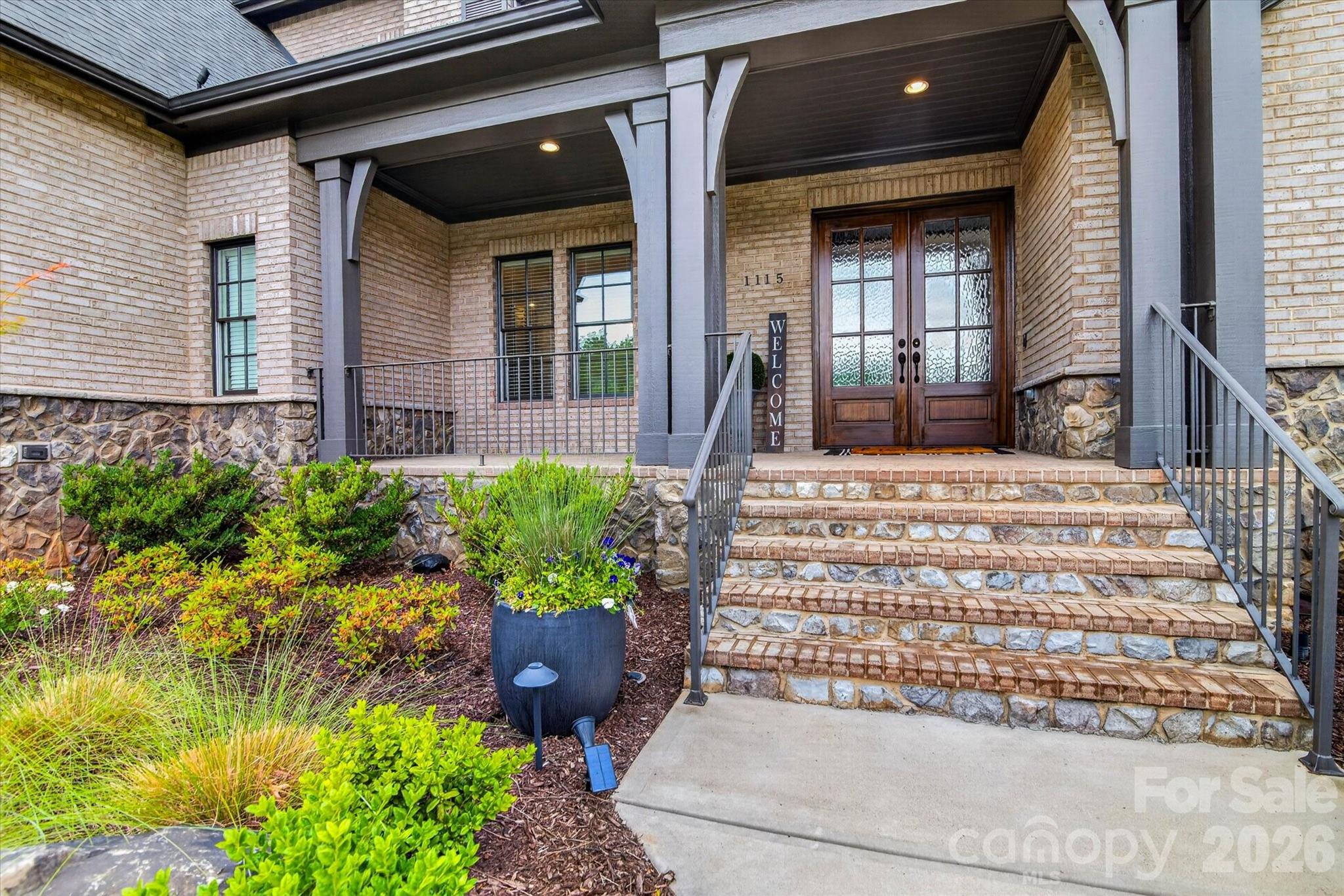 1115 Shelton Oaks Court Property Photo 13
