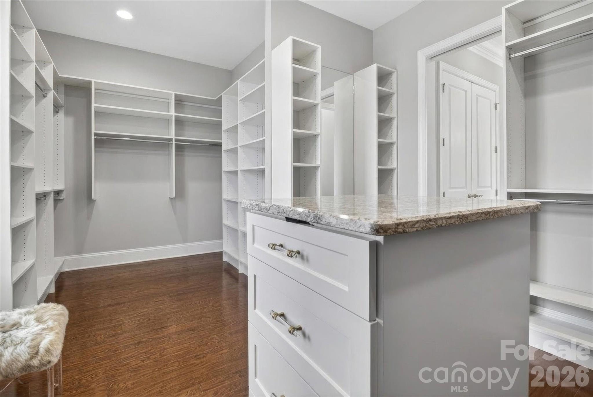 1115 Shelton Oaks Court Property Photo 28