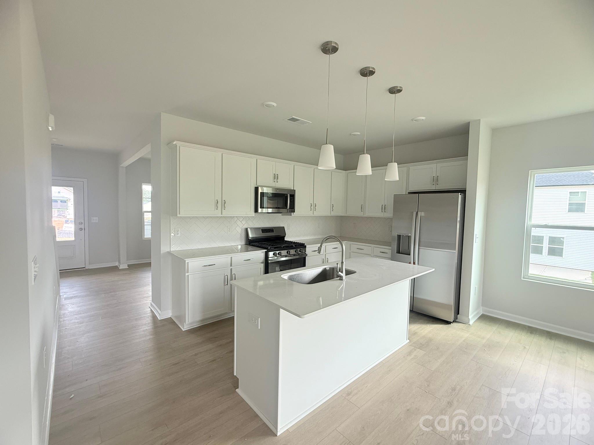 4013 Juno Drive Property Photo 3