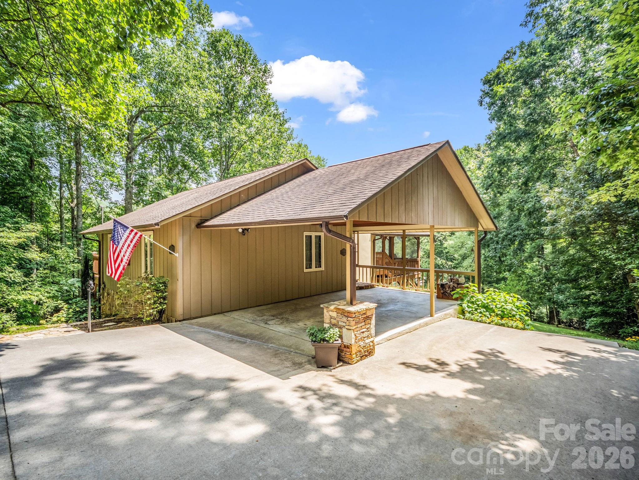 12 Chippewa Trail Property Photo 5