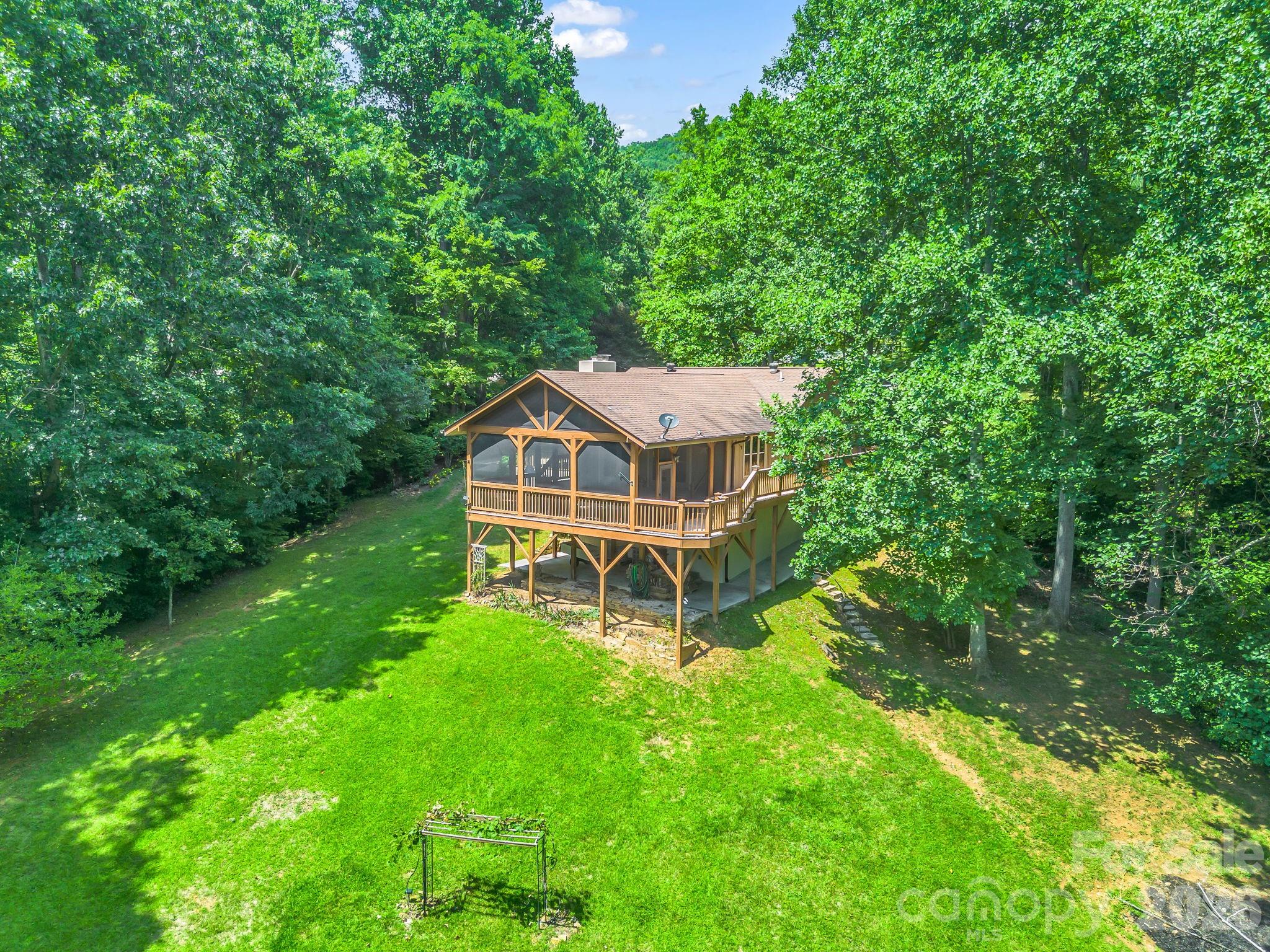12 Chippewa Trail Property Photo 8