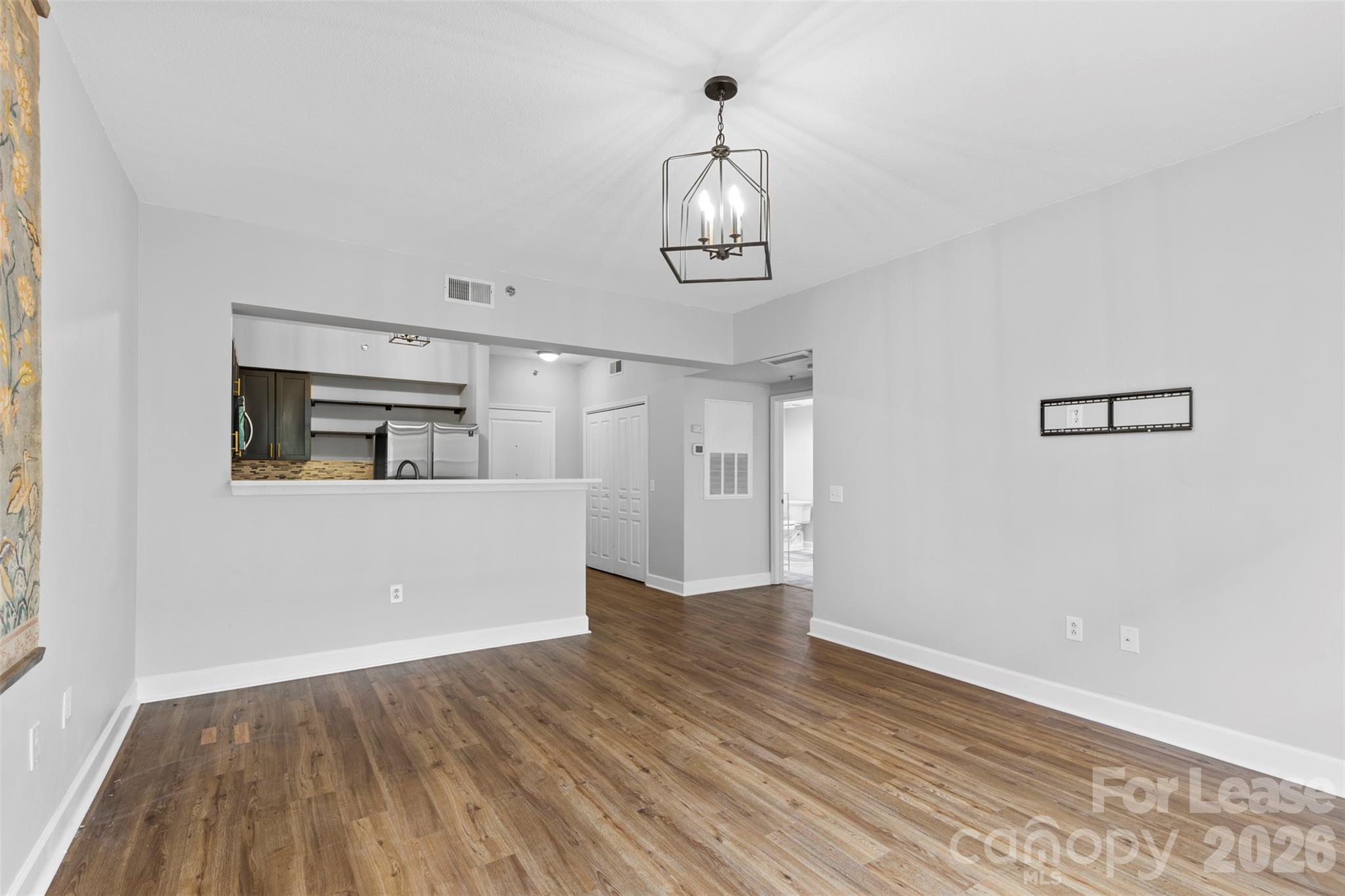 1315 East Boulevard 322 Property Photo 6