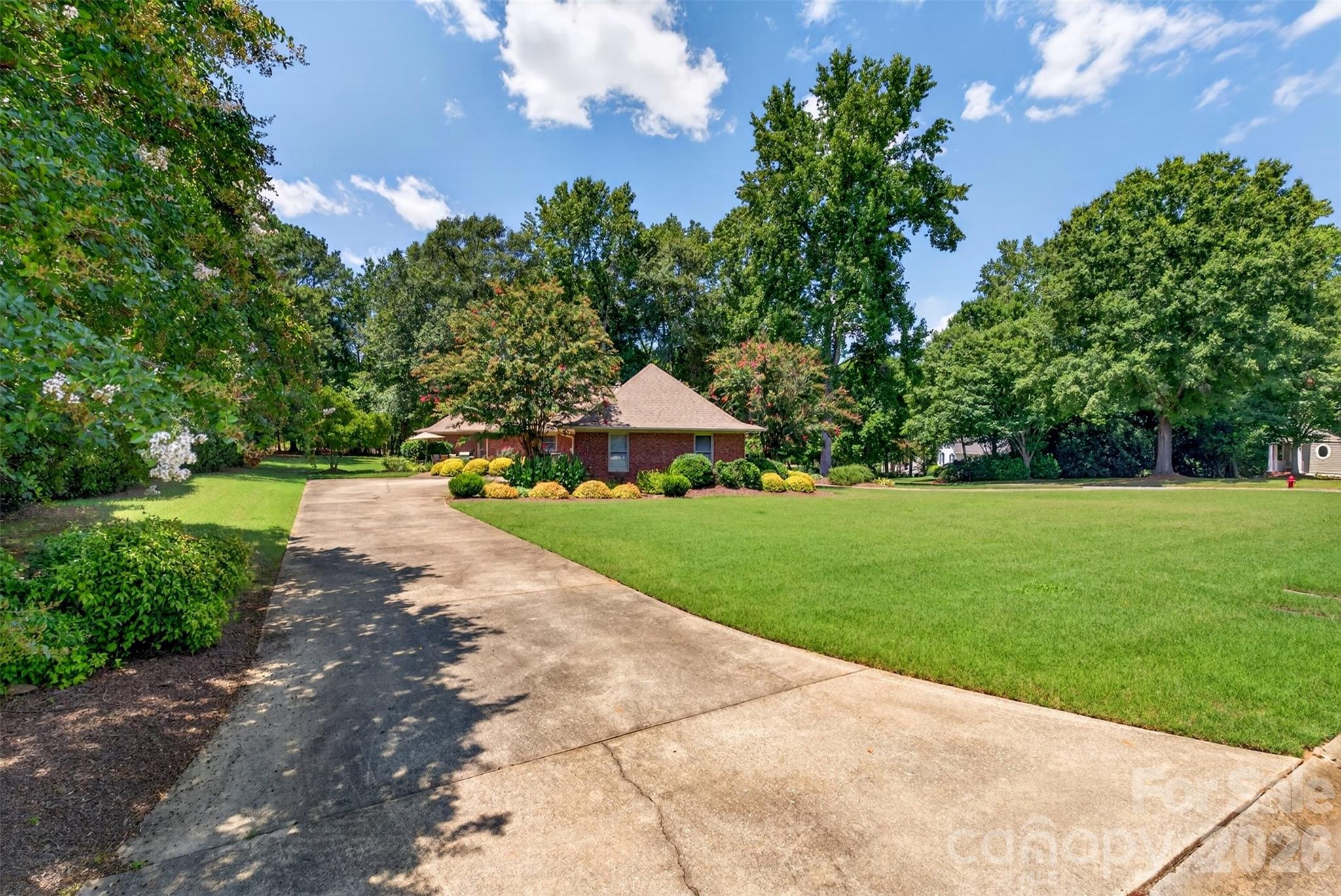 216 Muirfield Drive Property Photo 37