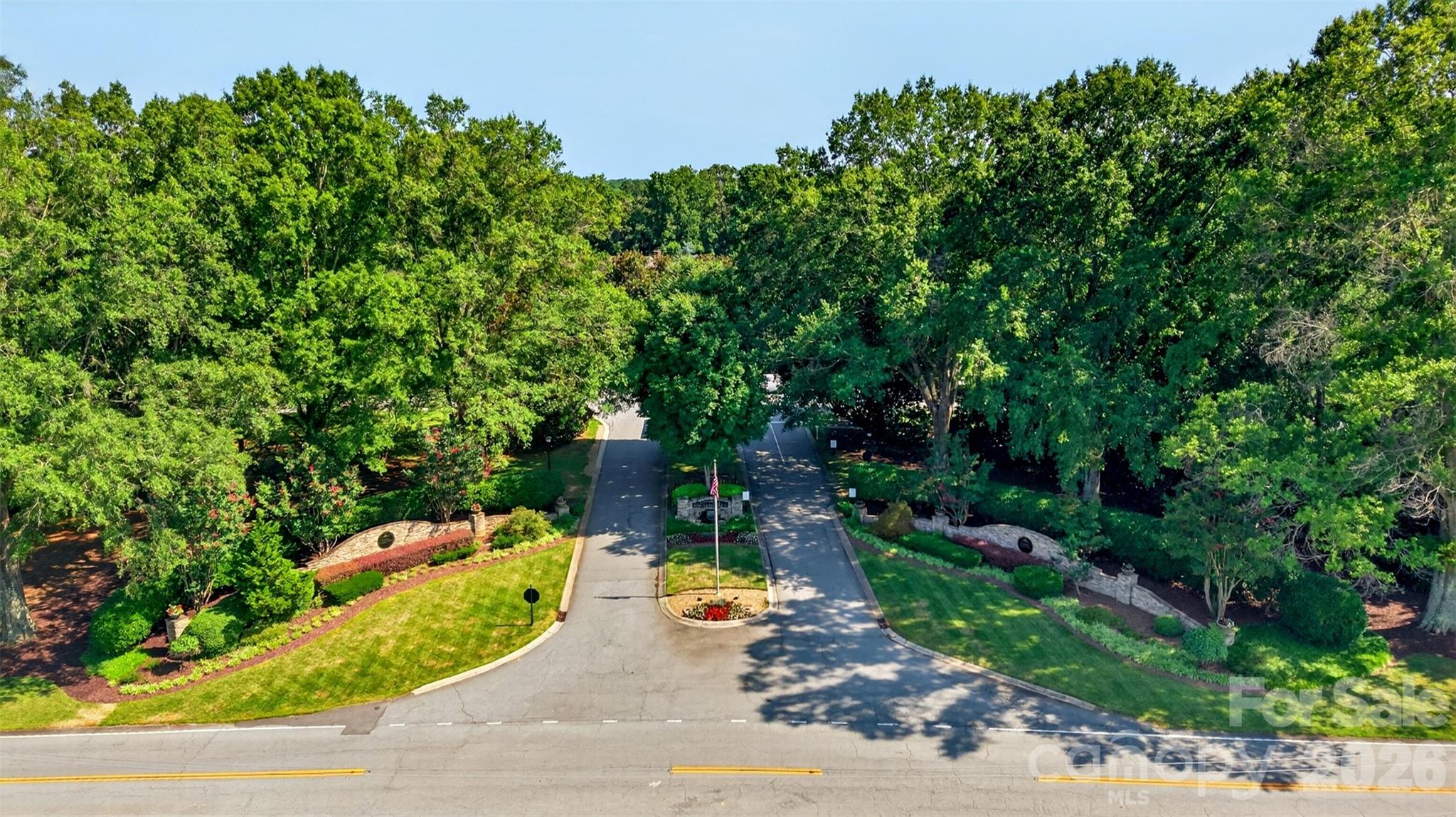 216 Muirfield Drive Property Photo 44