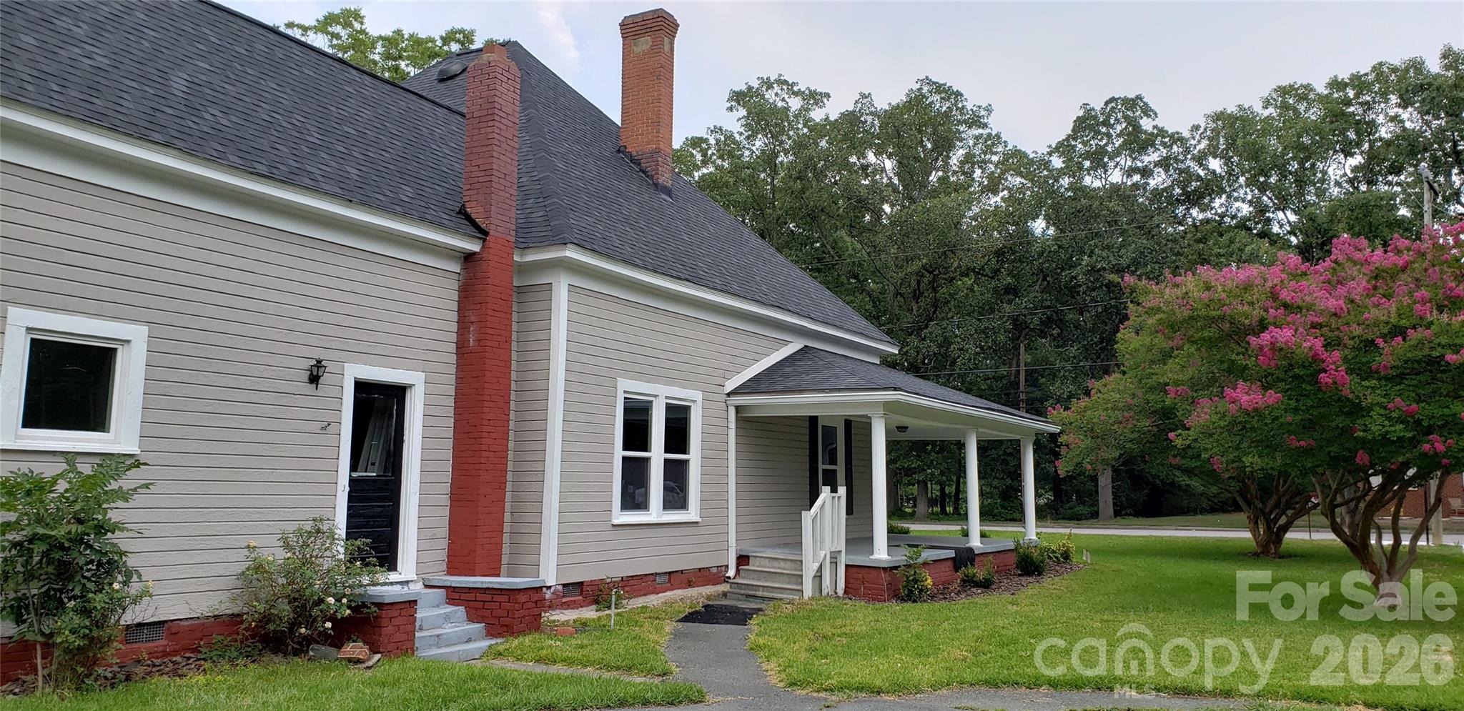 108 S Main Street Property Photo 7