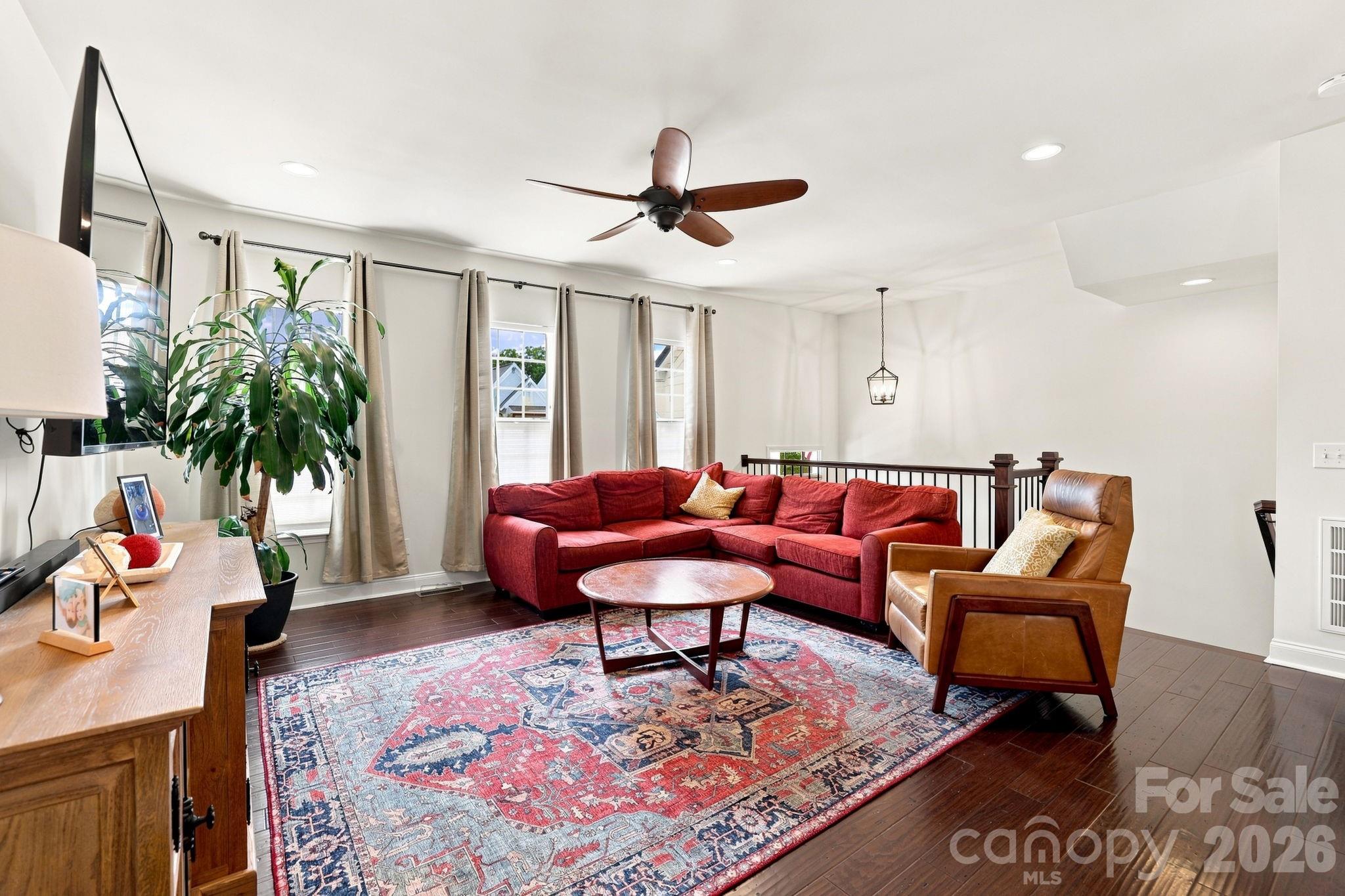 400 Belton Street Property Photo 6