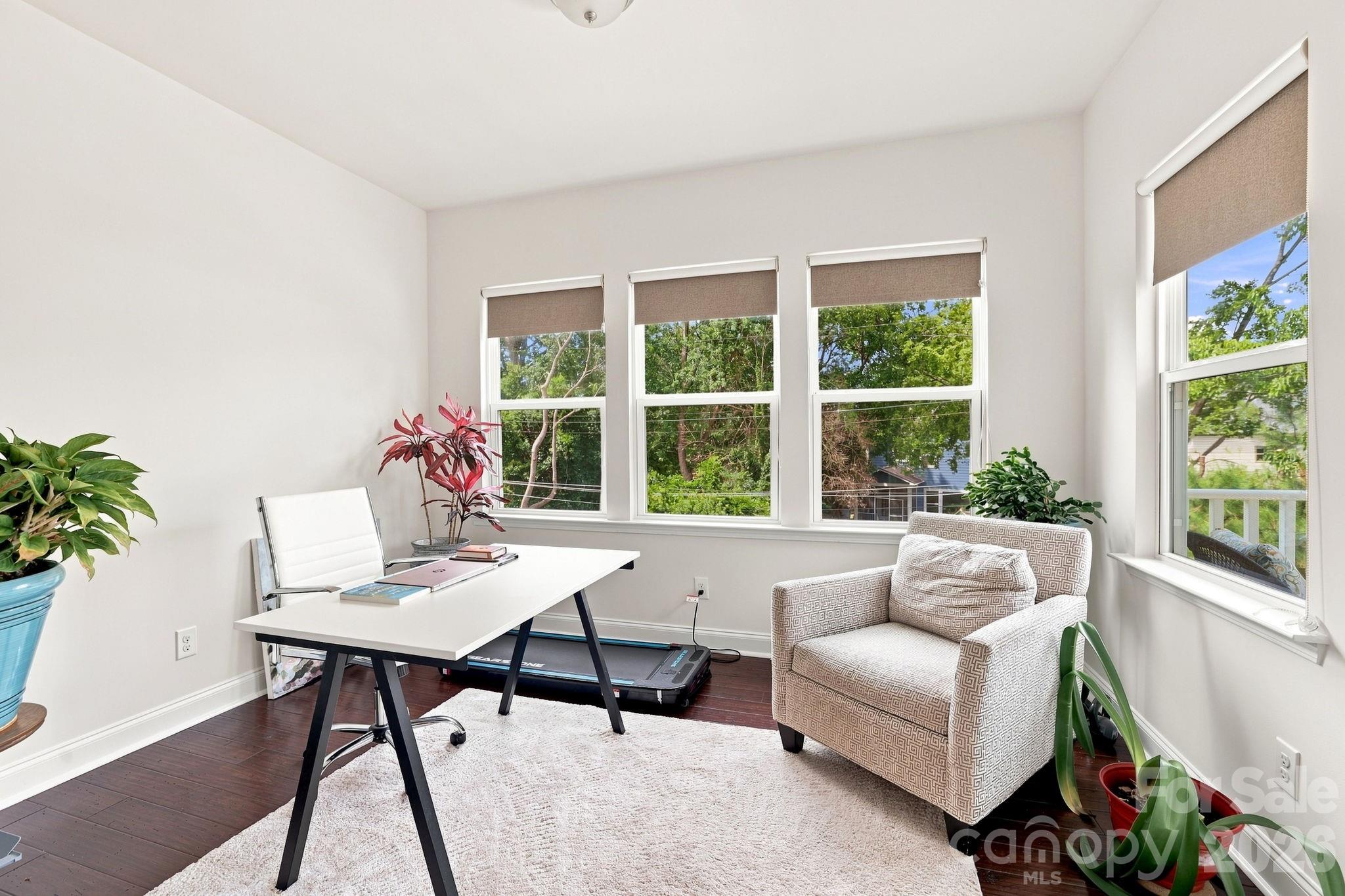 400 Belton Street Property Photo 13