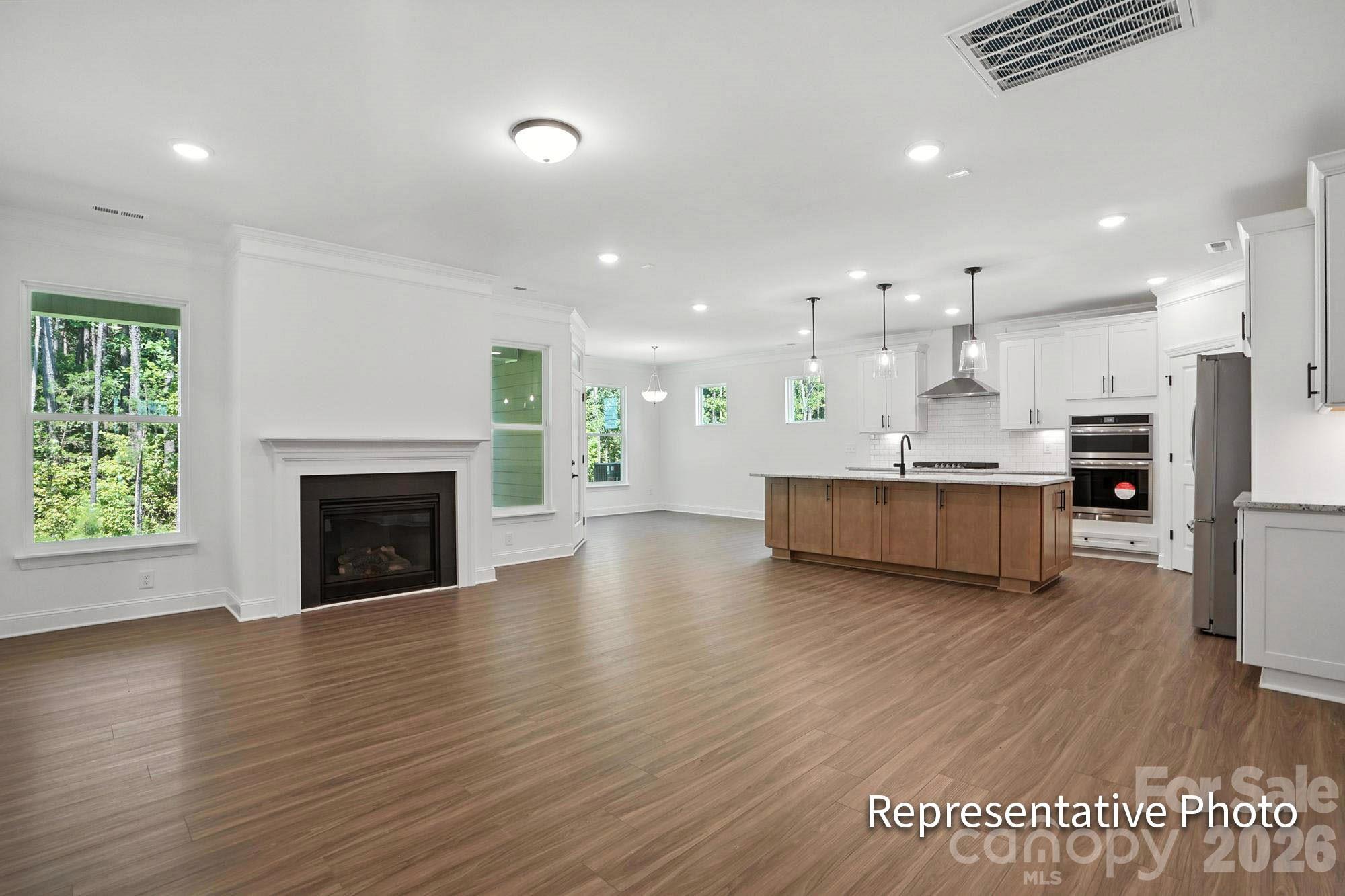 5083 Mclaughlin Loop Property Photo 7