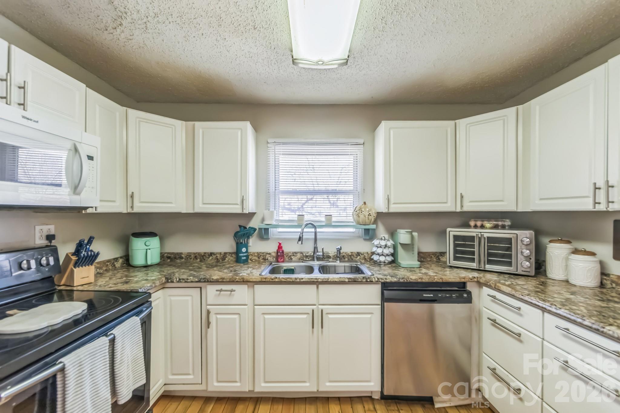 2100 Pisgah Highway Property Photo 9