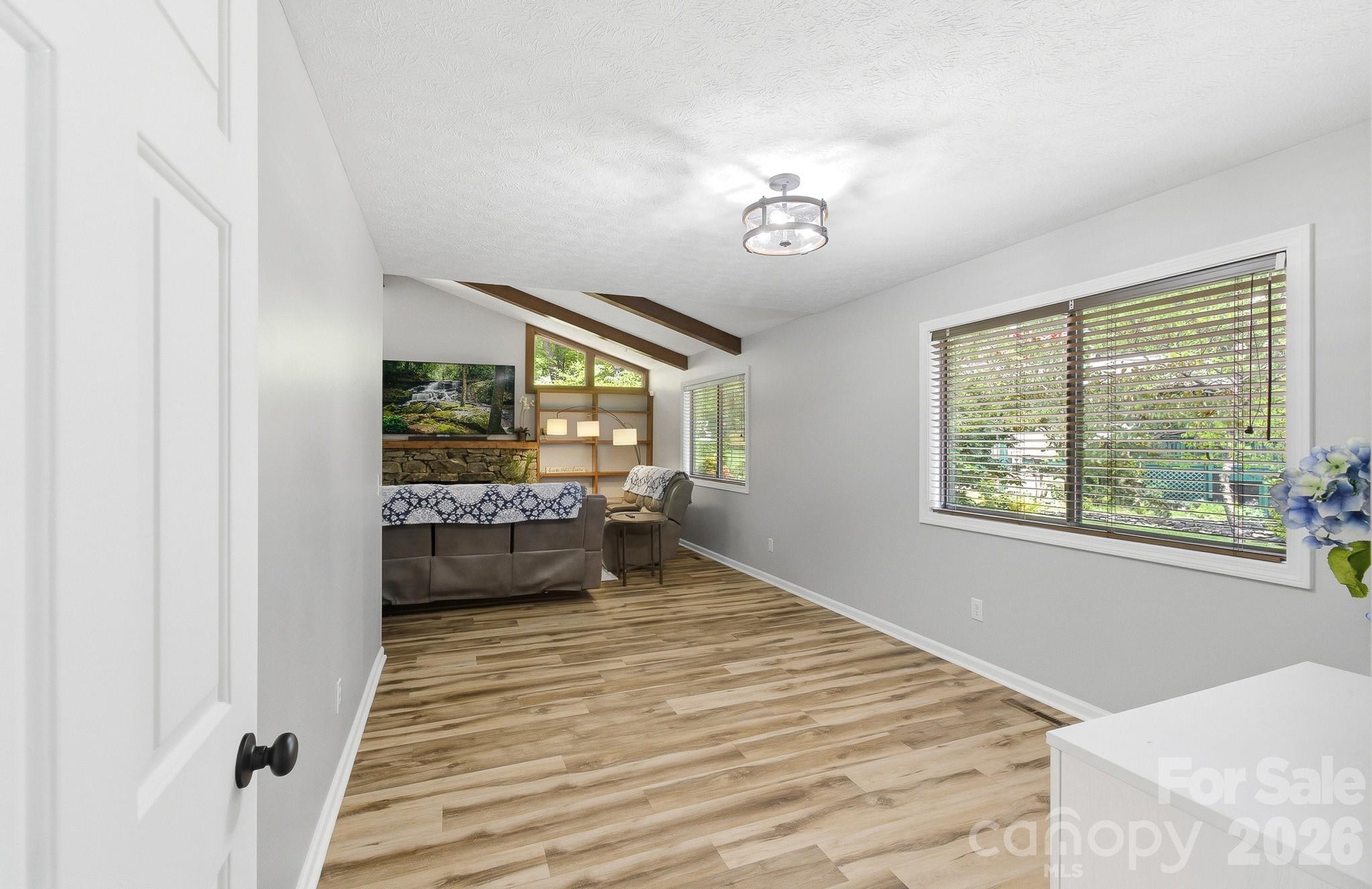 3020 Chestnut Tree Road Property Photo 9
