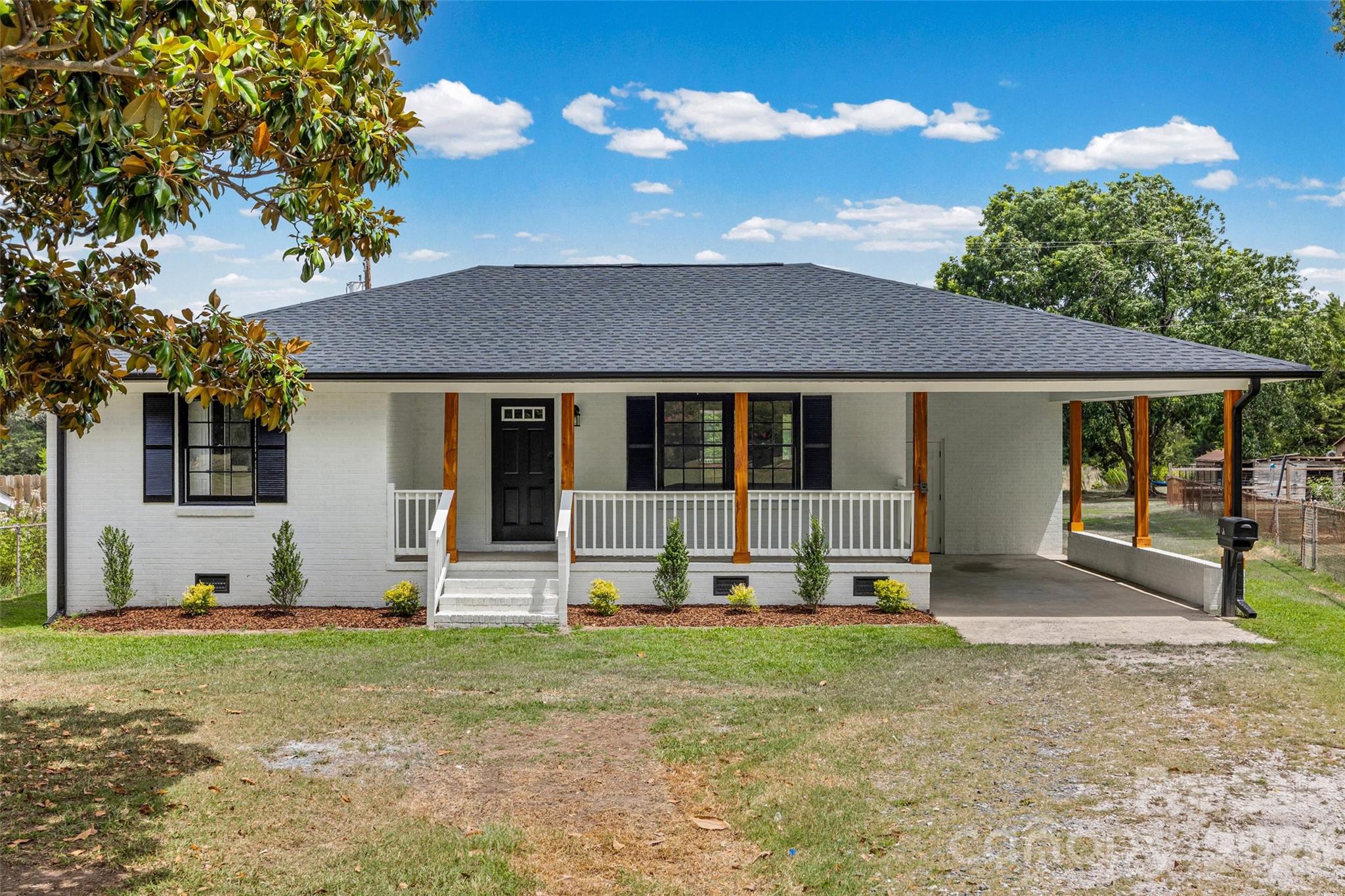 1620 Saluda Road Property Photo 1