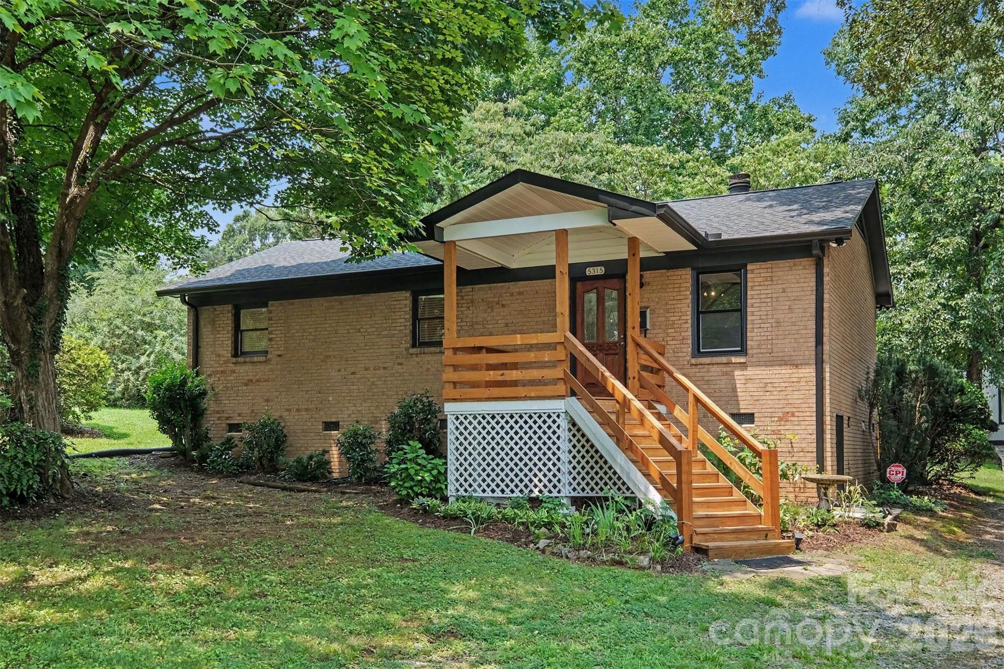 5315 Ruth Drive Property Photo 1