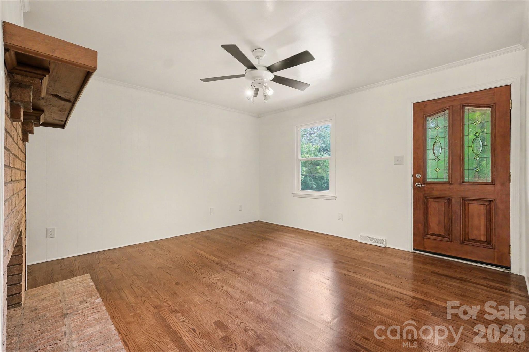5315 Ruth Drive Property Photo 3