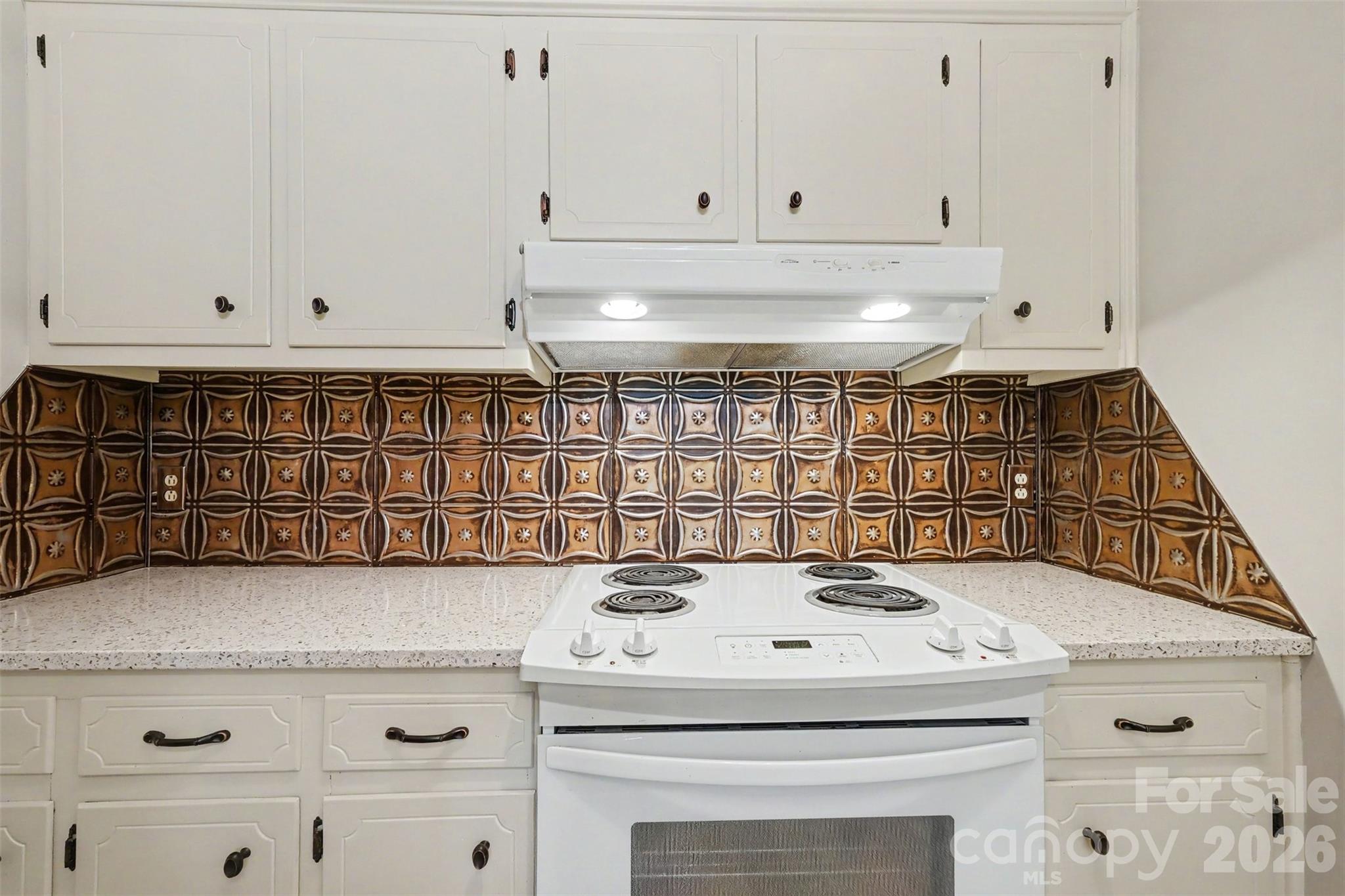 5315 Ruth Drive Property Photo 6