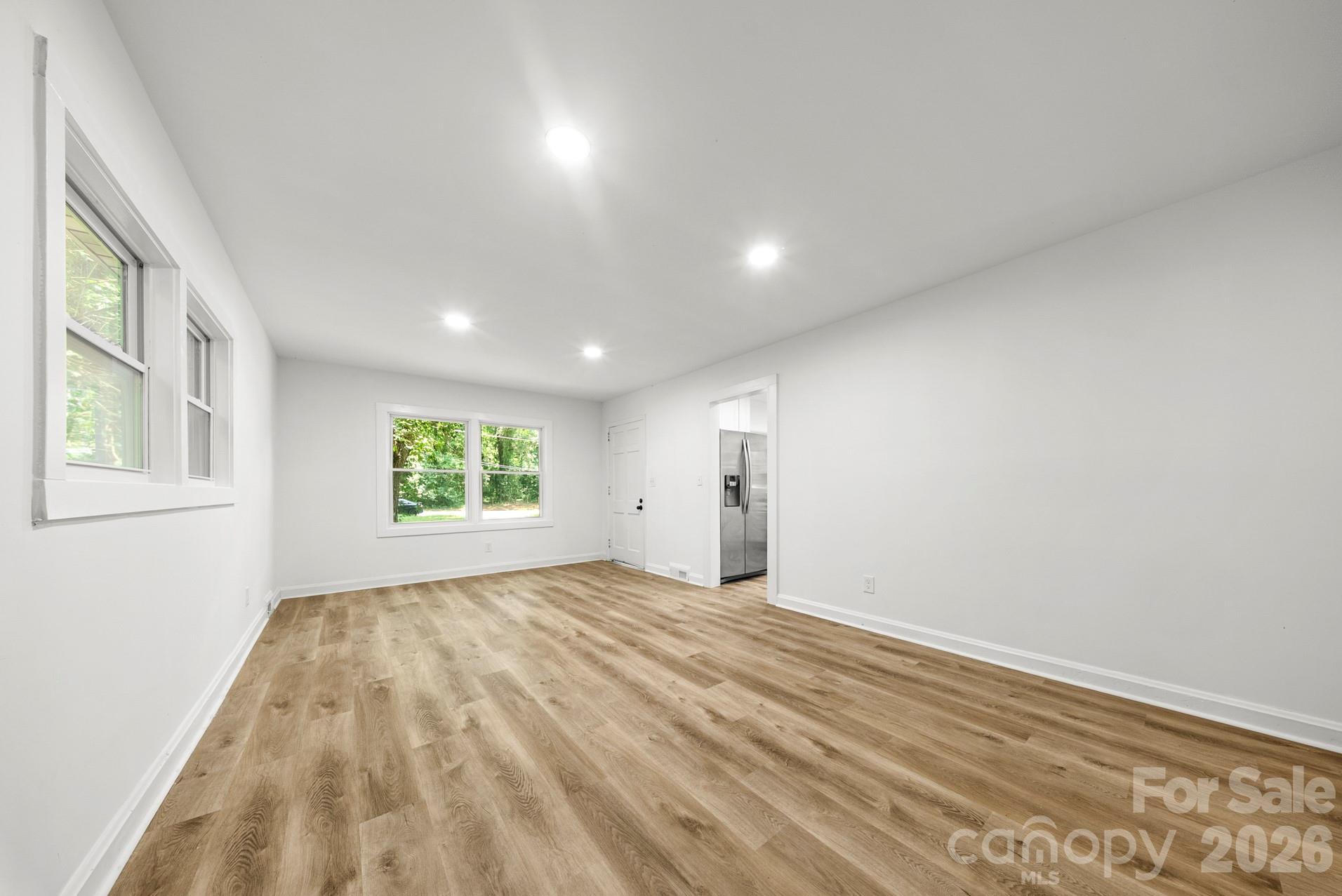 2500 Markham Court Property Photo 2