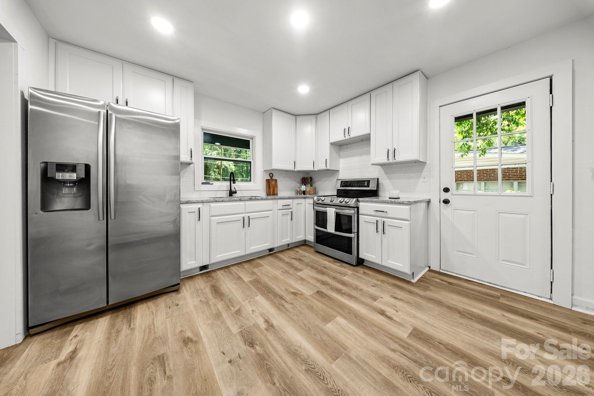 2500 Markham Court Property Photo 6
