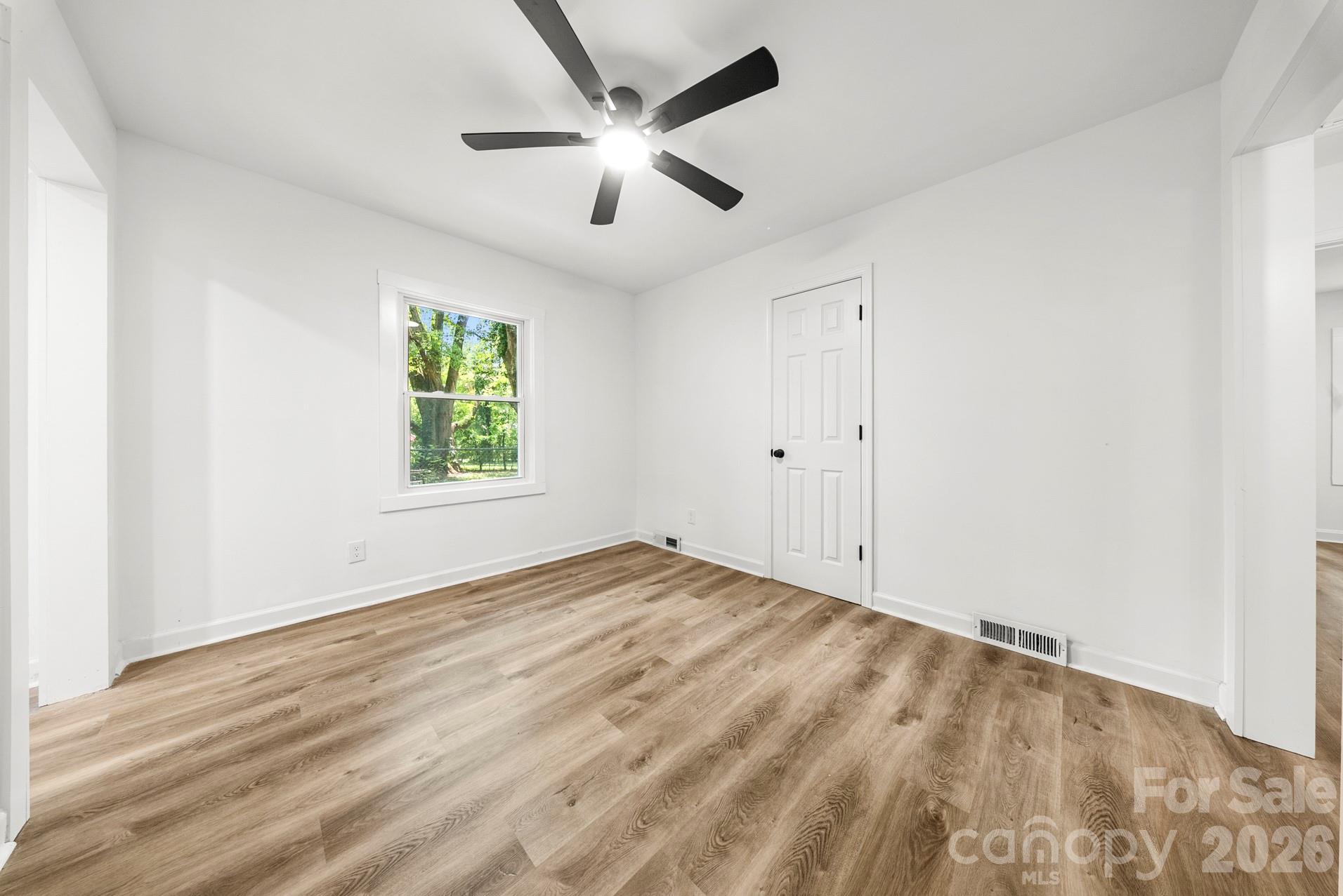 2500 Markham Court Property Photo 10