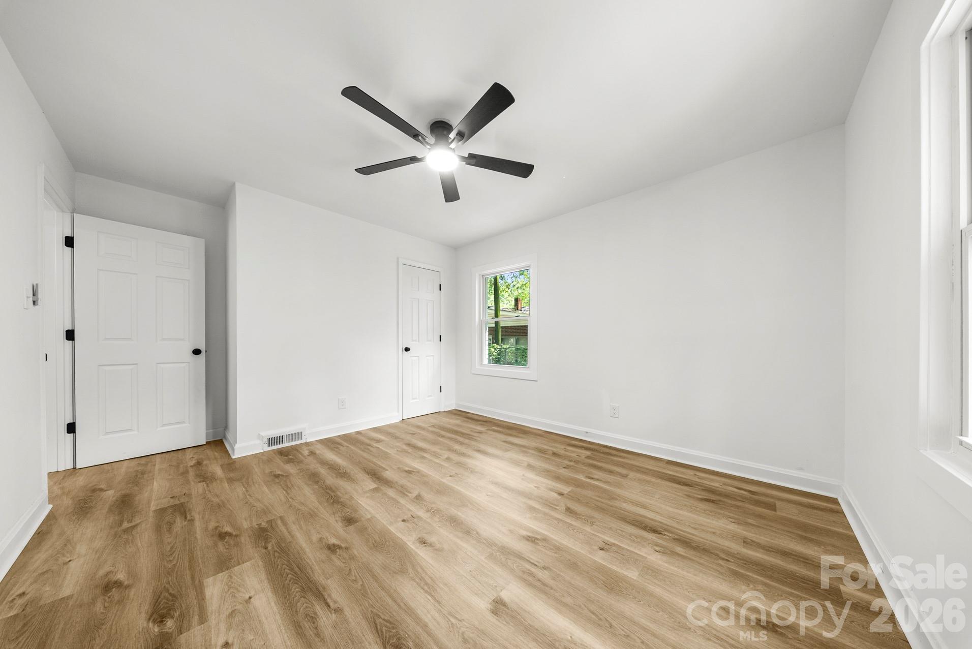 2500 Markham Court Property Photo 13