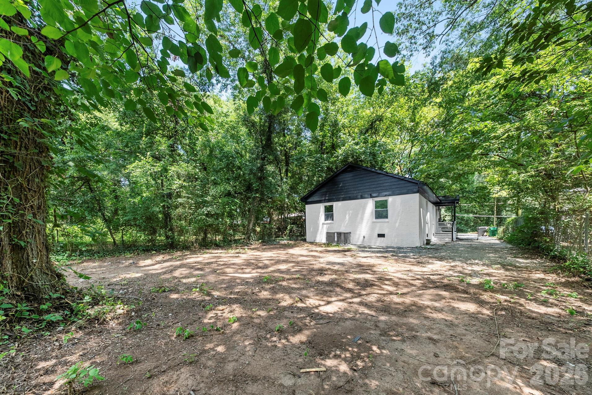 2500 Markham Court Property Photo 14