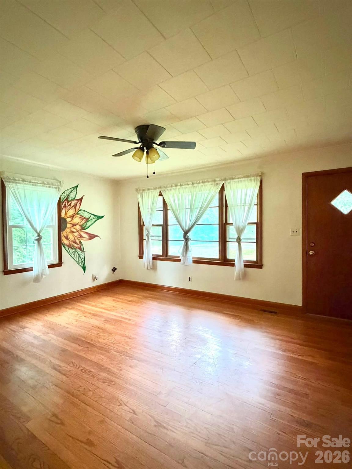 1132 S Rutherford Street Property Photo 3