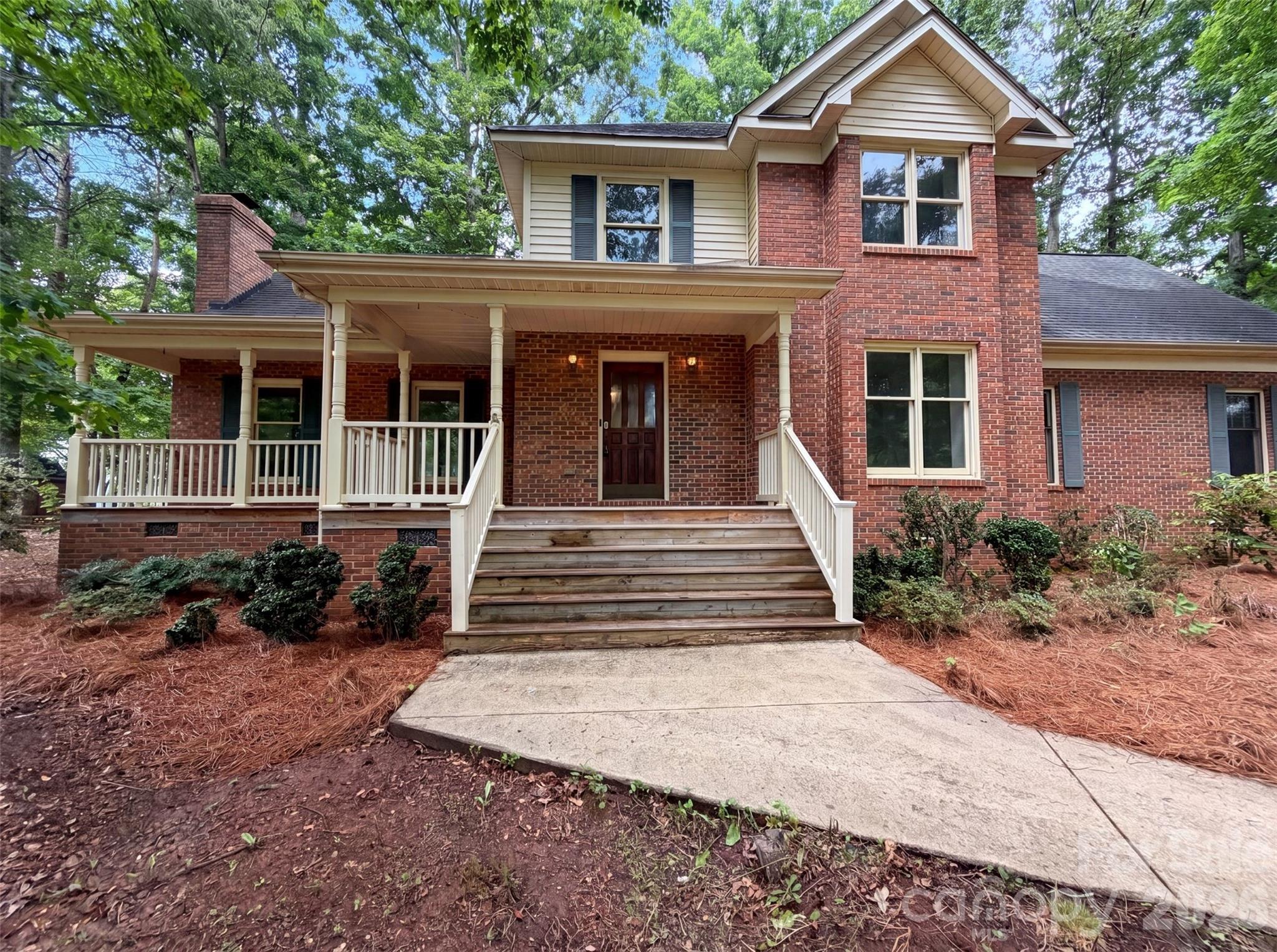 1711 Hickory Ridge Road Property Photo 1