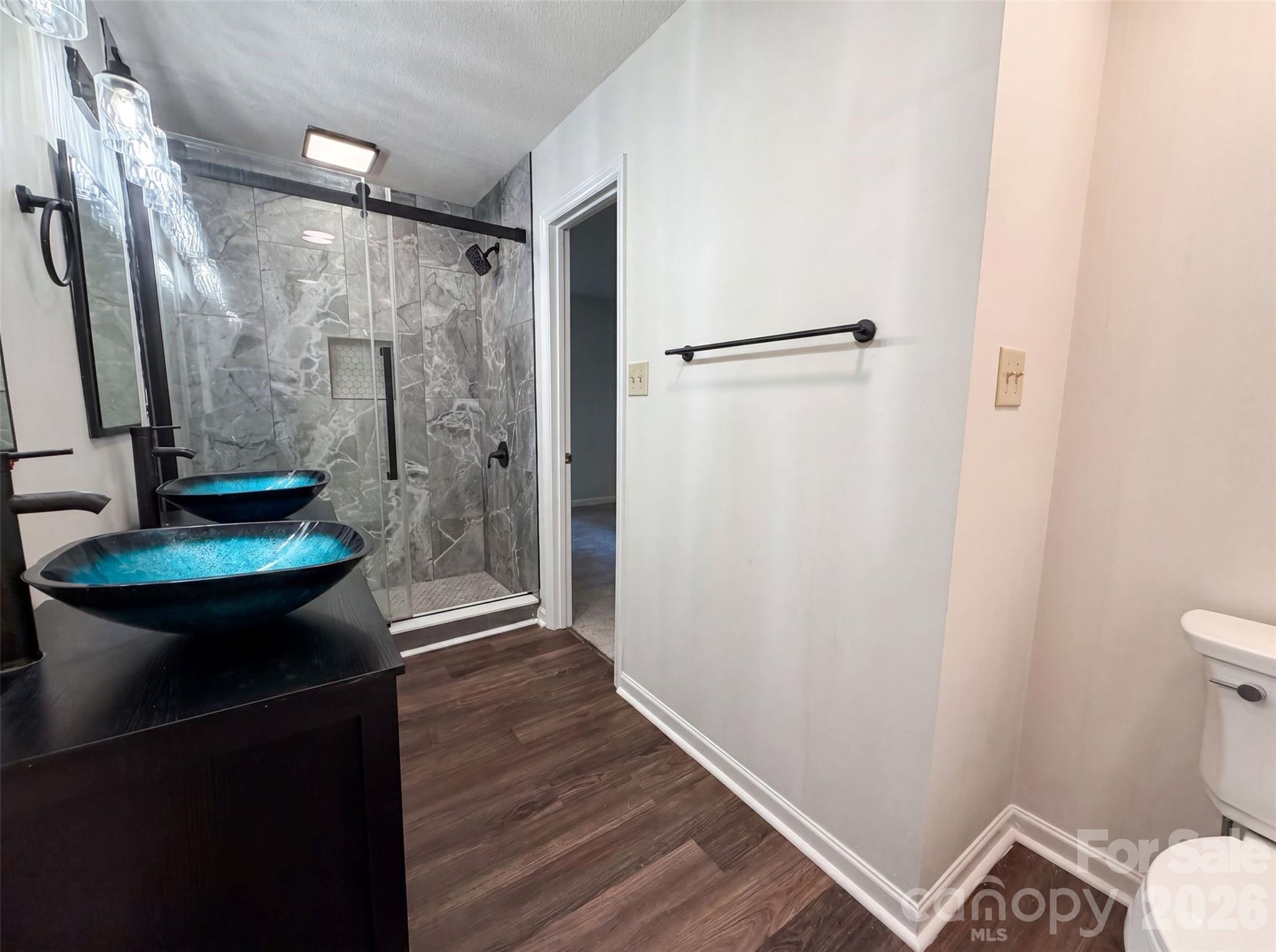 1711 Hickory Ridge Road Property Photo 8