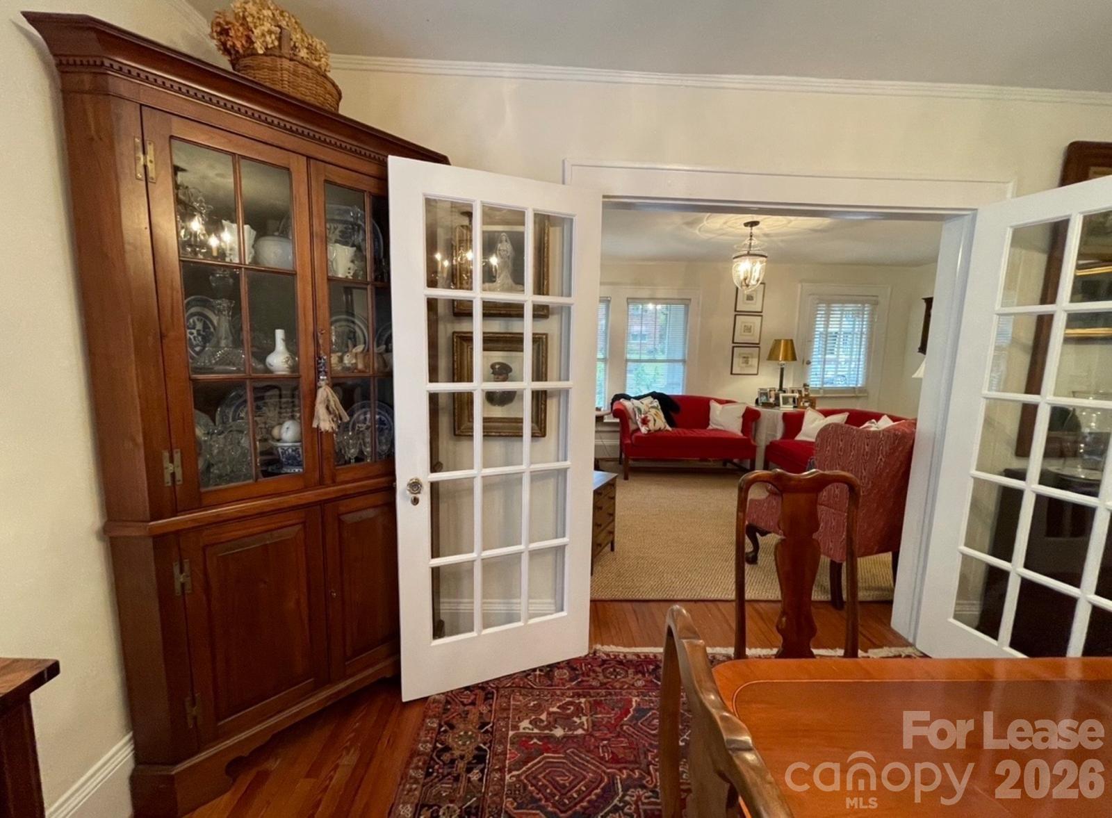 218 Circle Avenue 218 Property Photo 2