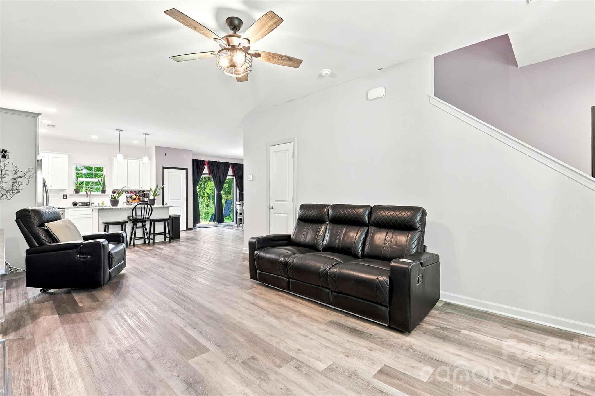 313 Bell Street Property Photo 4