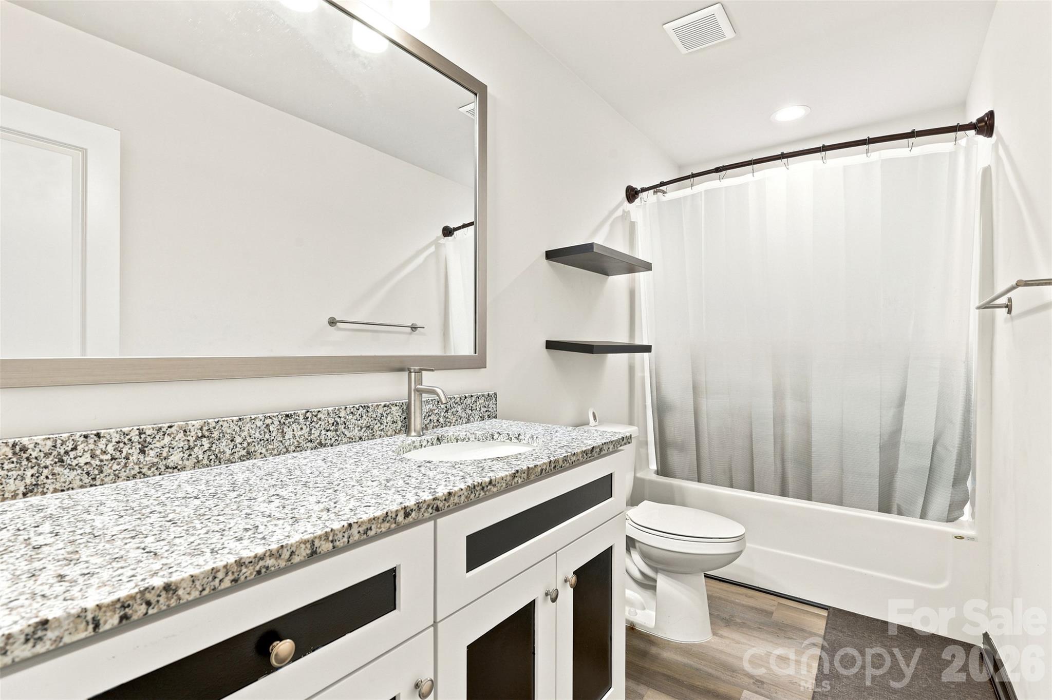 313 Bell Street Property Photo 21