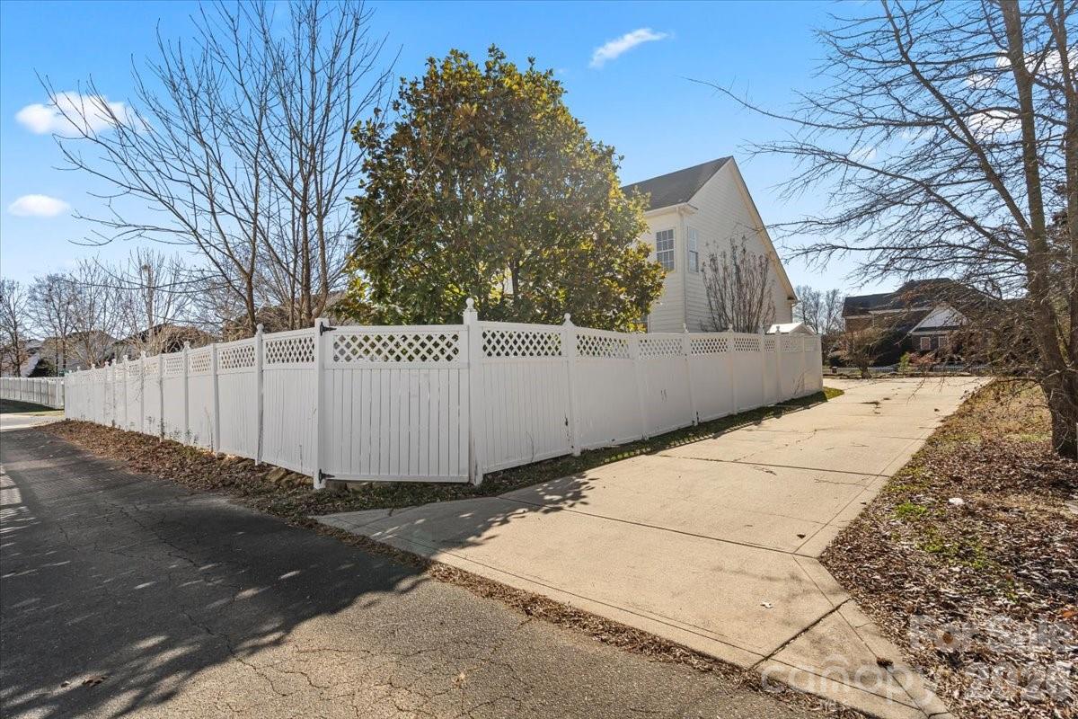 7215 Conifer Circle Property Photo 32