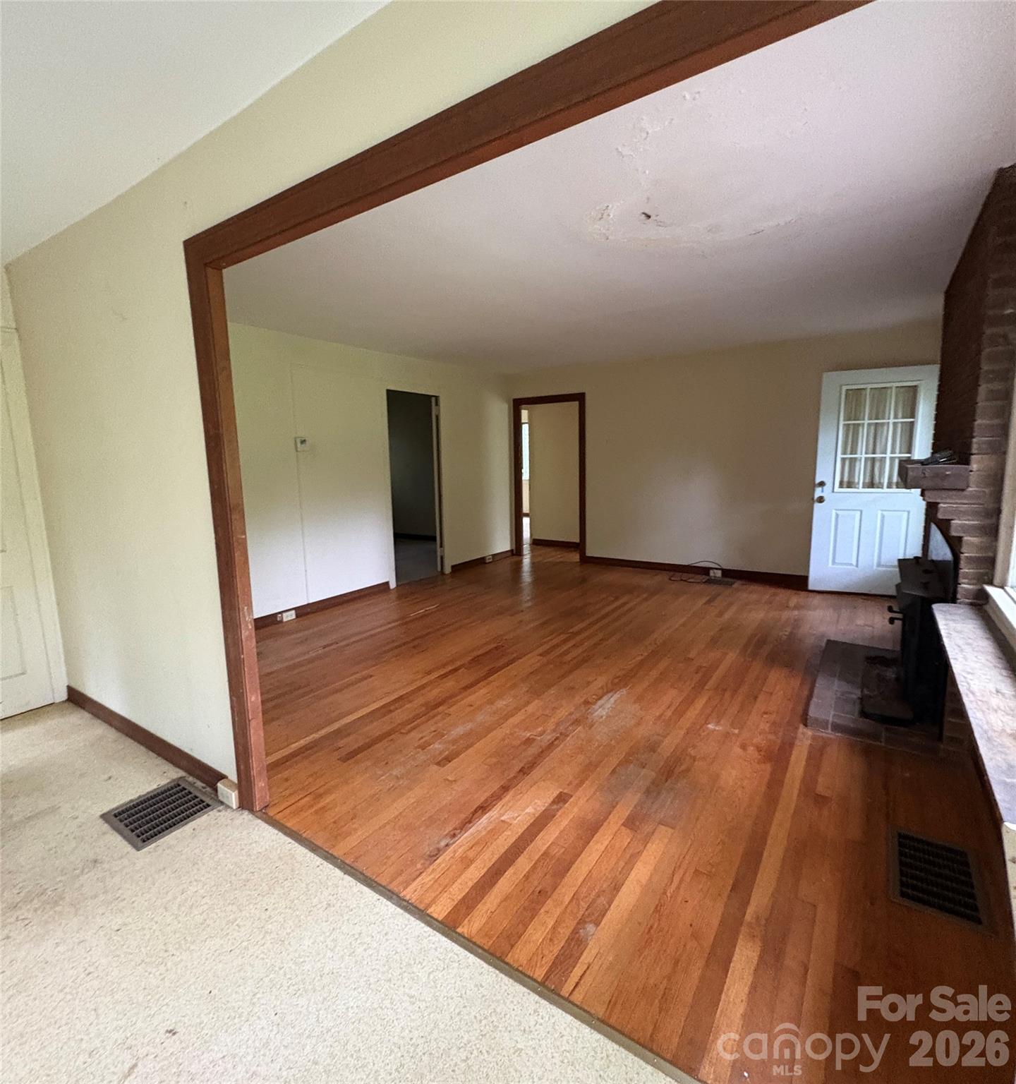 912 Halstead Boulevard 1-8 Property Photo 7