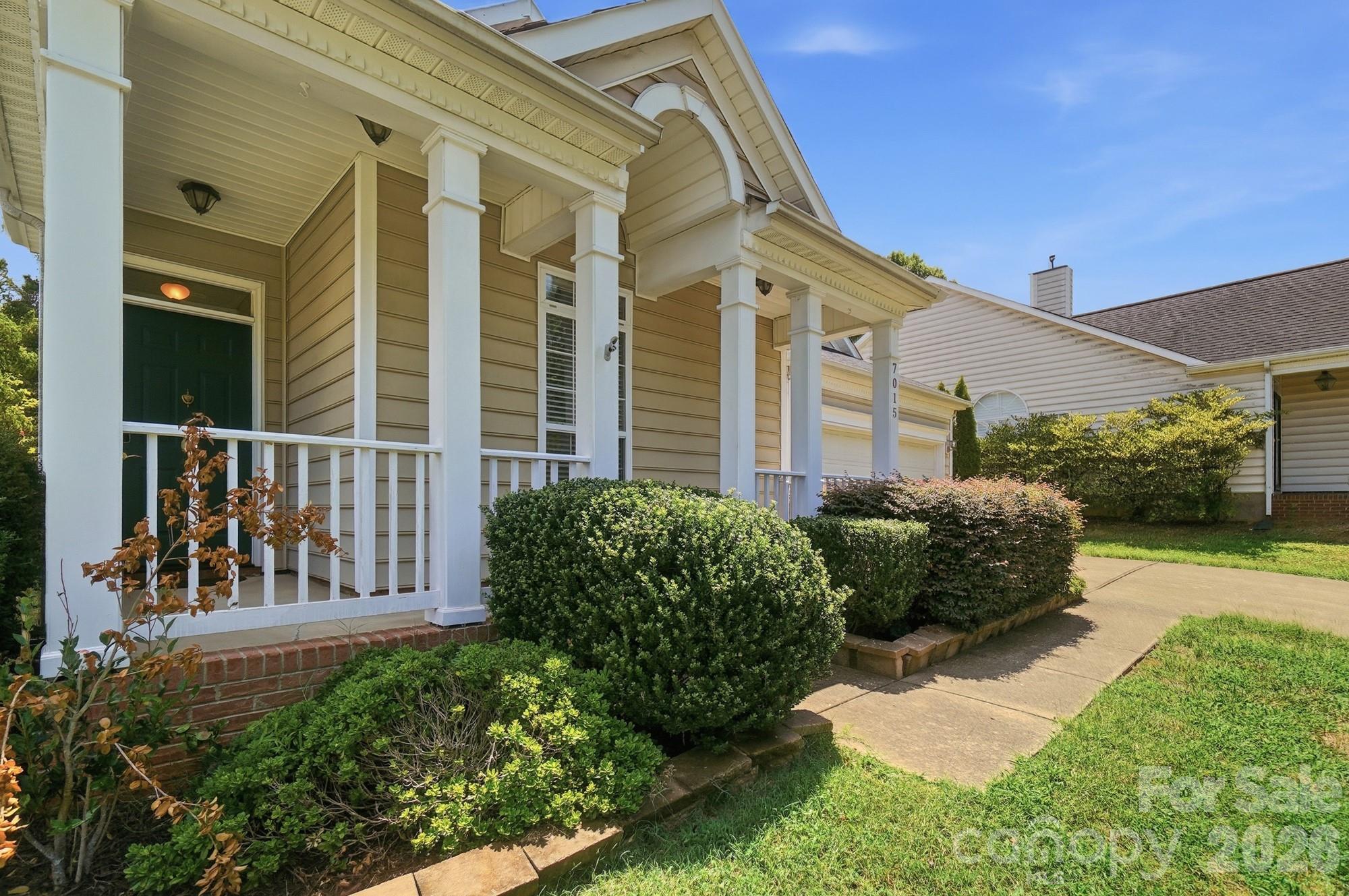 7015 Lenhart Drive Property Photo 4