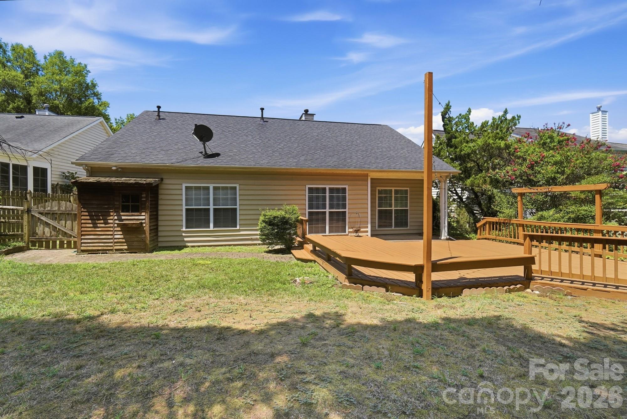7015 Lenhart Drive Property Photo 30