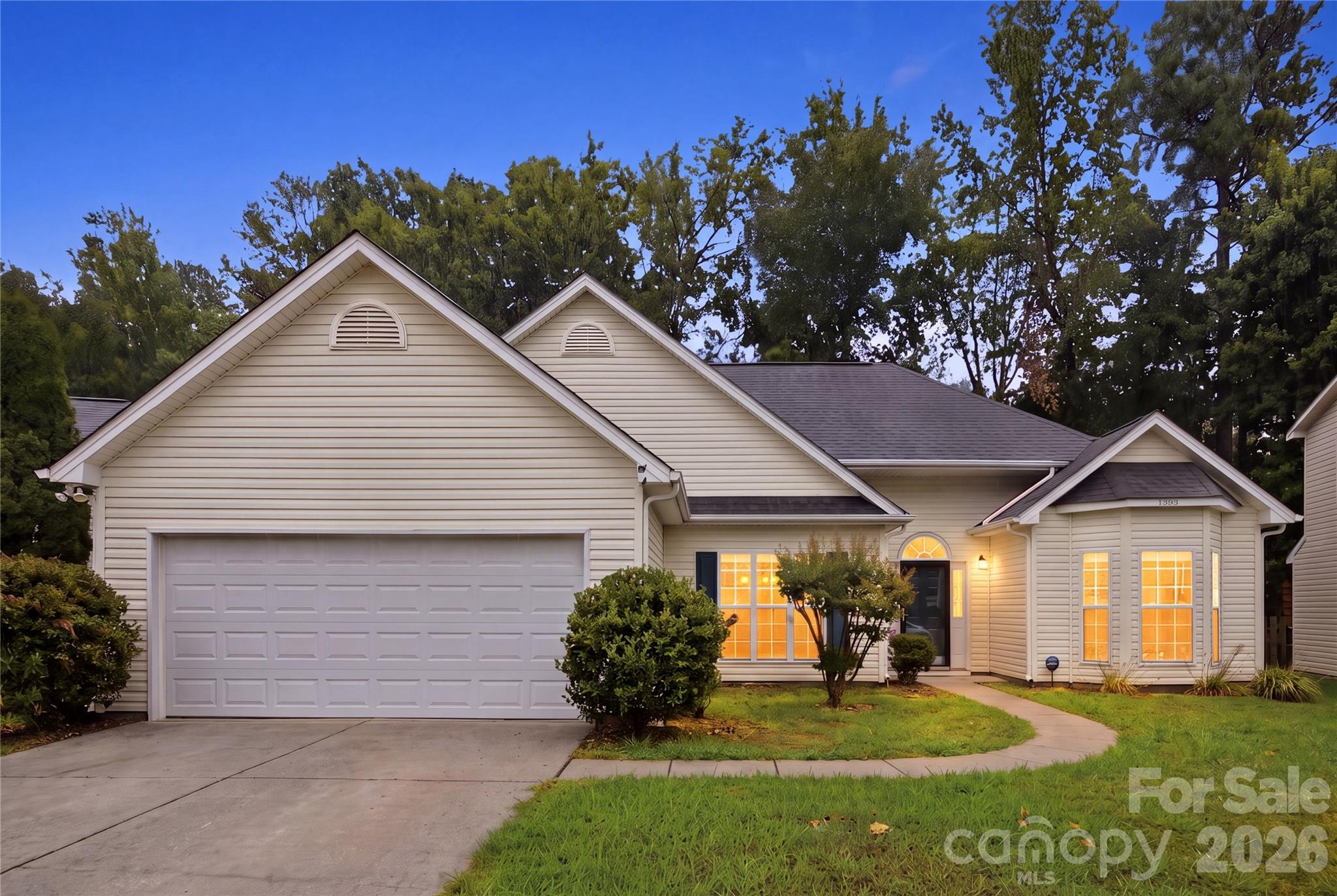 1393 Hollythorne Drive Property Photo 1