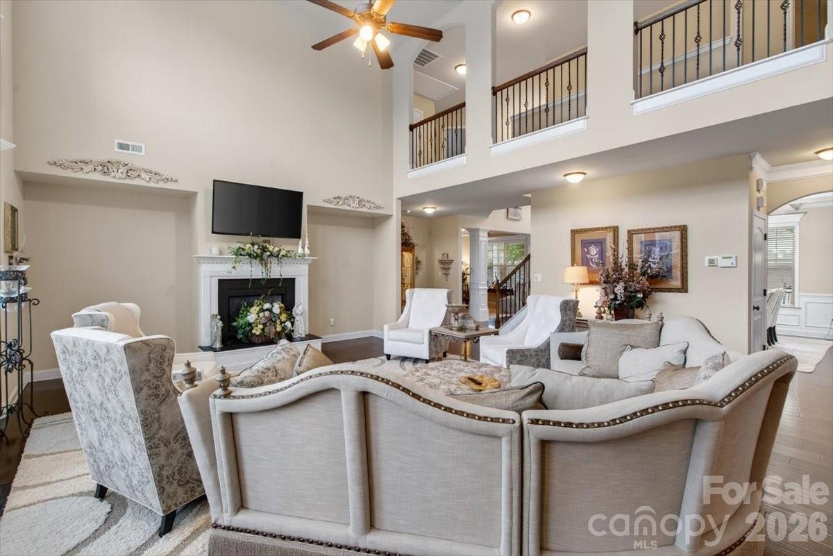 10515 Sweethaven Lane Property Photo 16