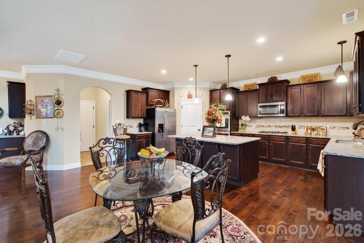 10515 Sweethaven Lane Property Photo 22