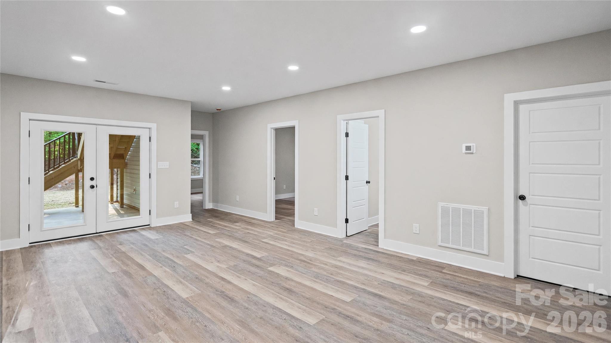 644 Roxboro Drive Property Photo 24