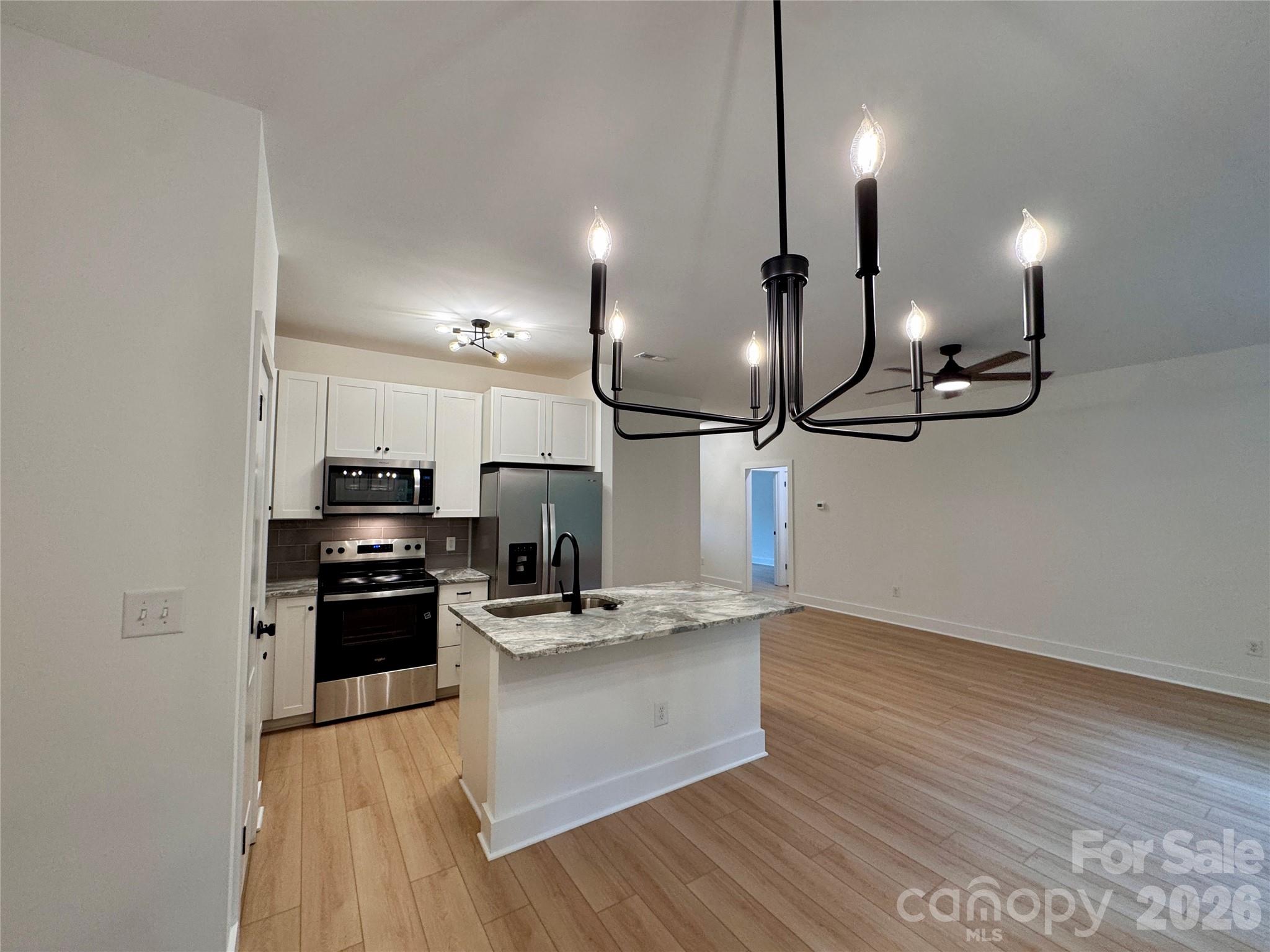 1010 John Street 4 Property Photo 6