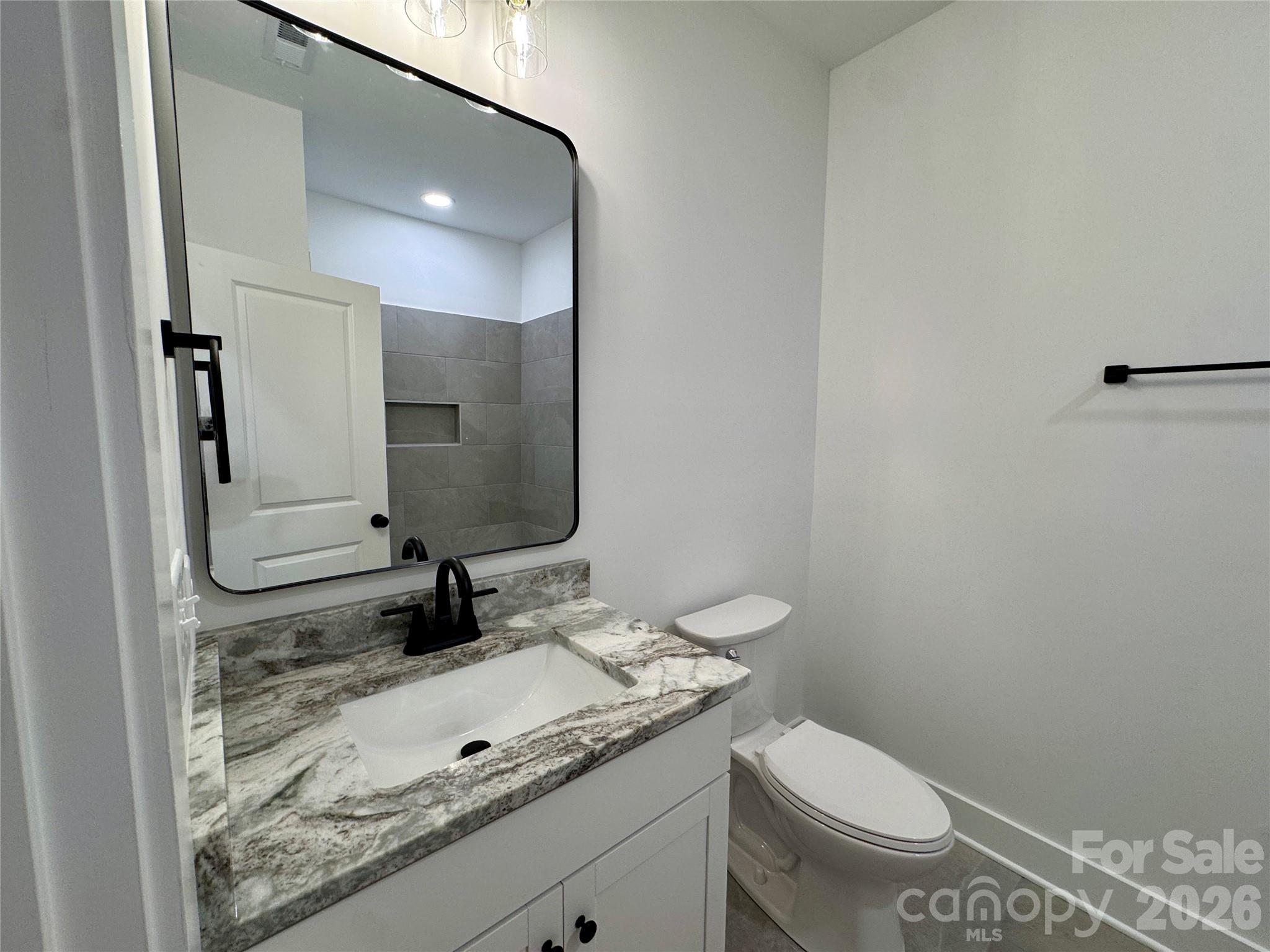 1010 John Street 4 Property Photo 11